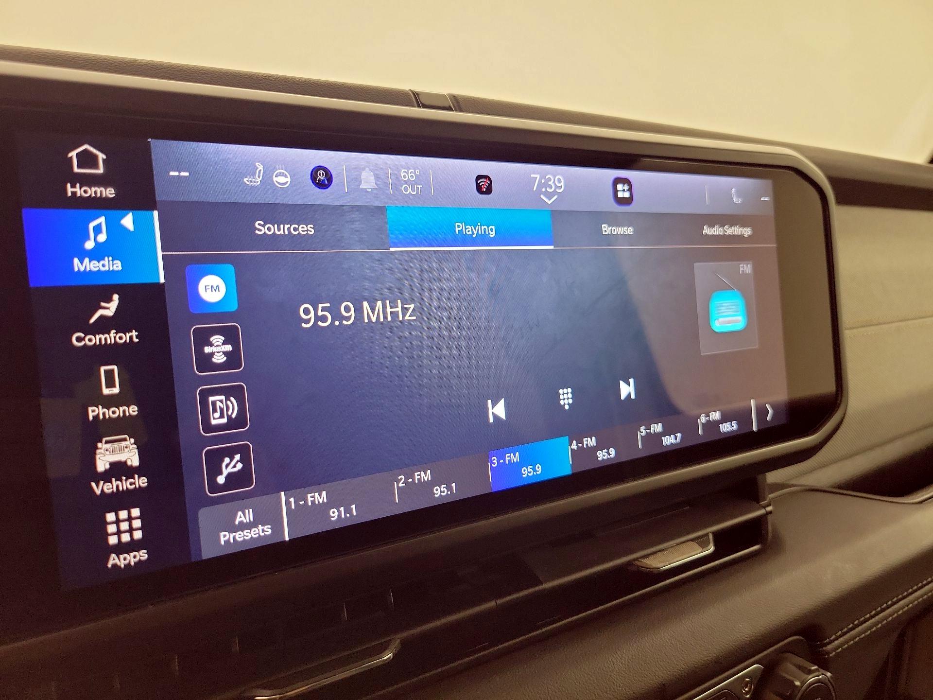 Thumbnail: 2024 Jeep Wrangler - 15