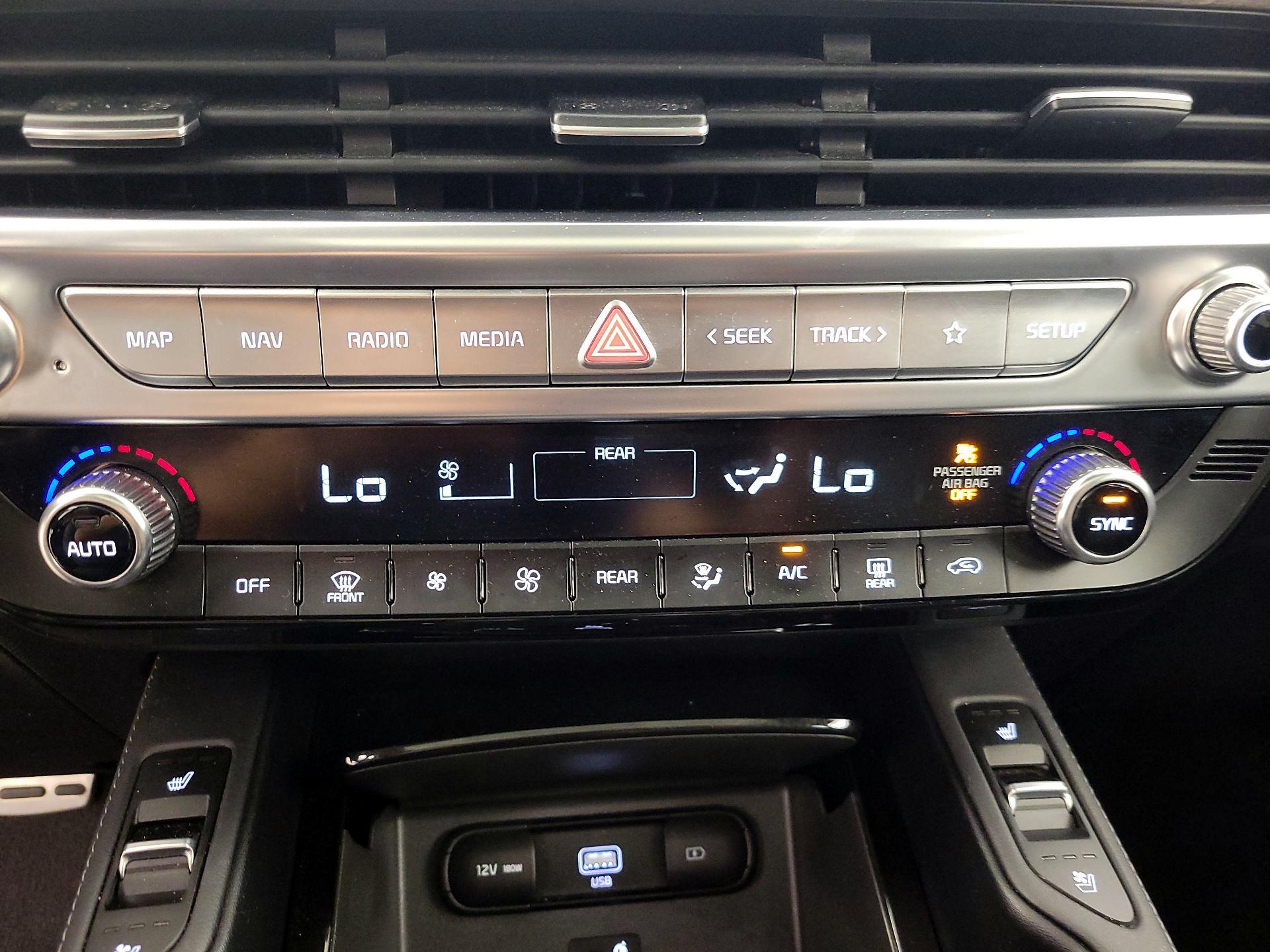 Thumbnail: 2020 Kia Telluride - 17