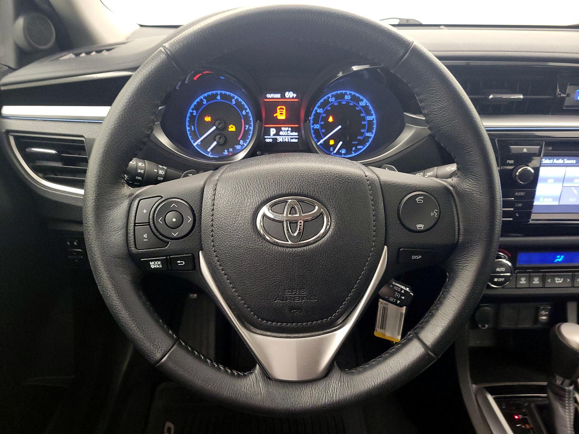 Thumbnail: 2015 Toyota Corolla - 10