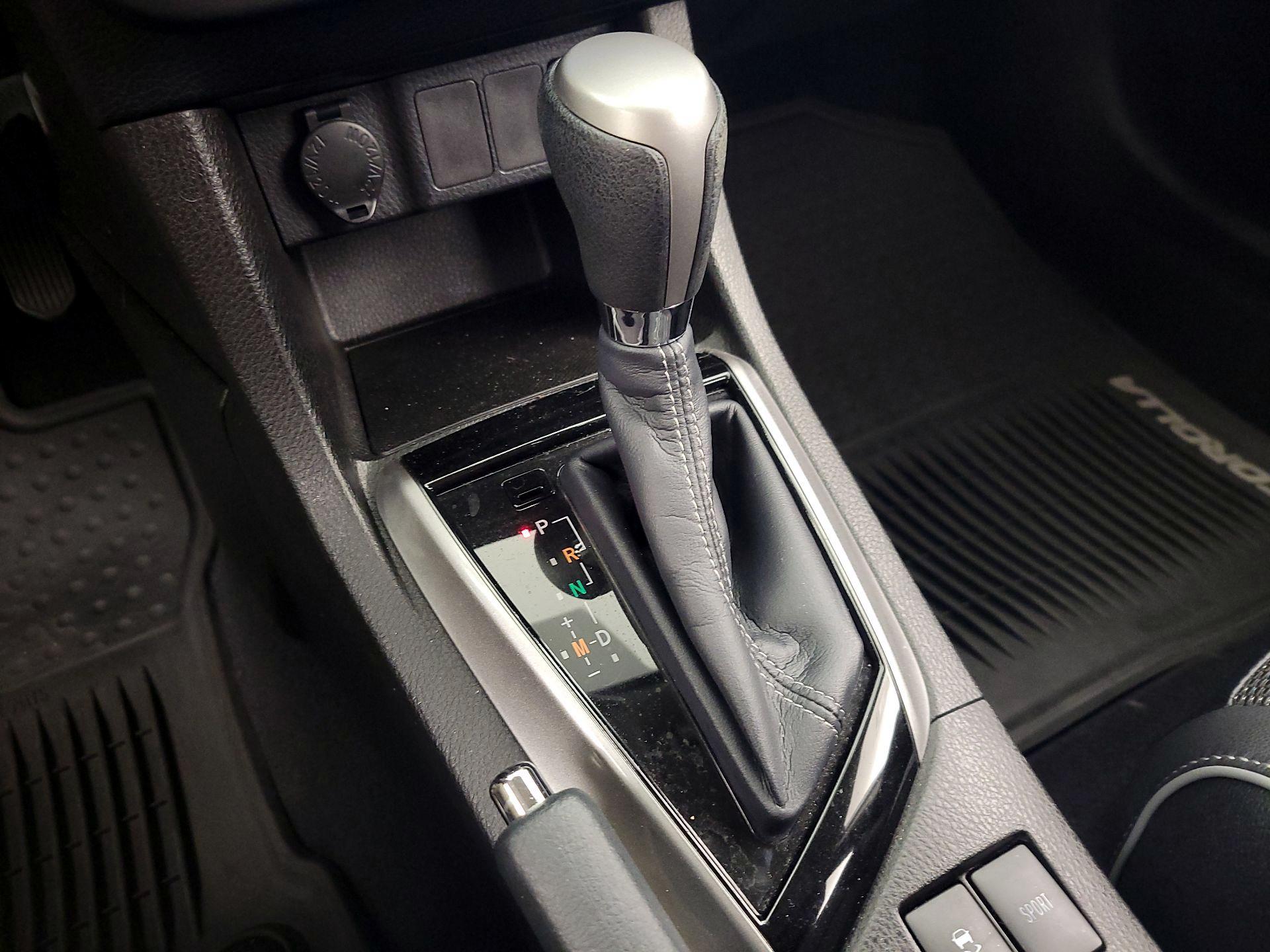 Thumbnail: 2015 Toyota Corolla - 17