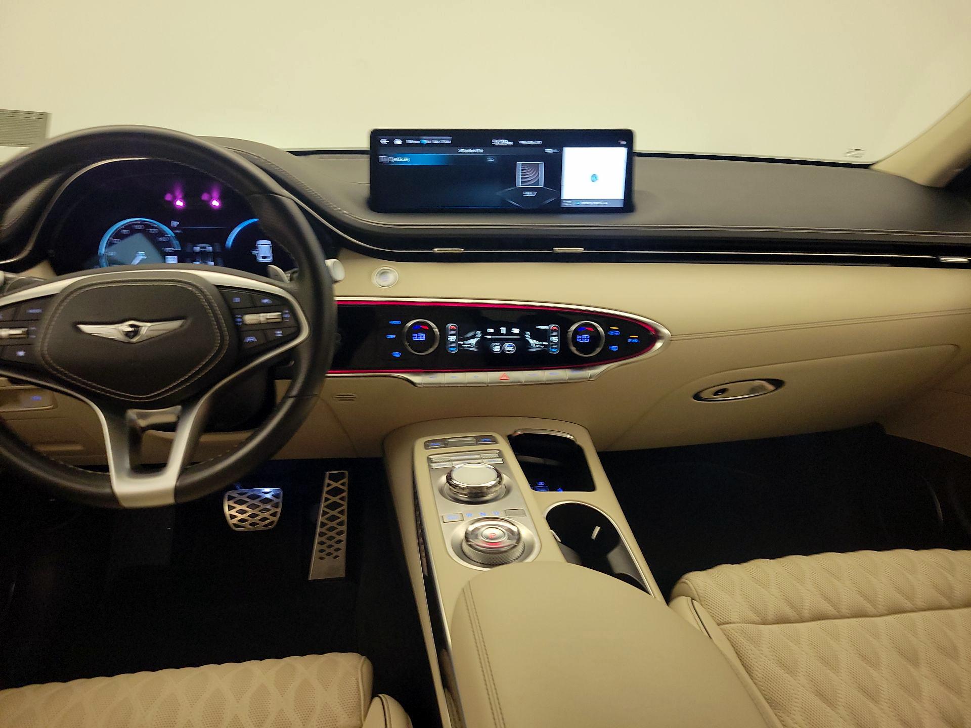 Thumbnail: 2023 Genesis GV70 - 9