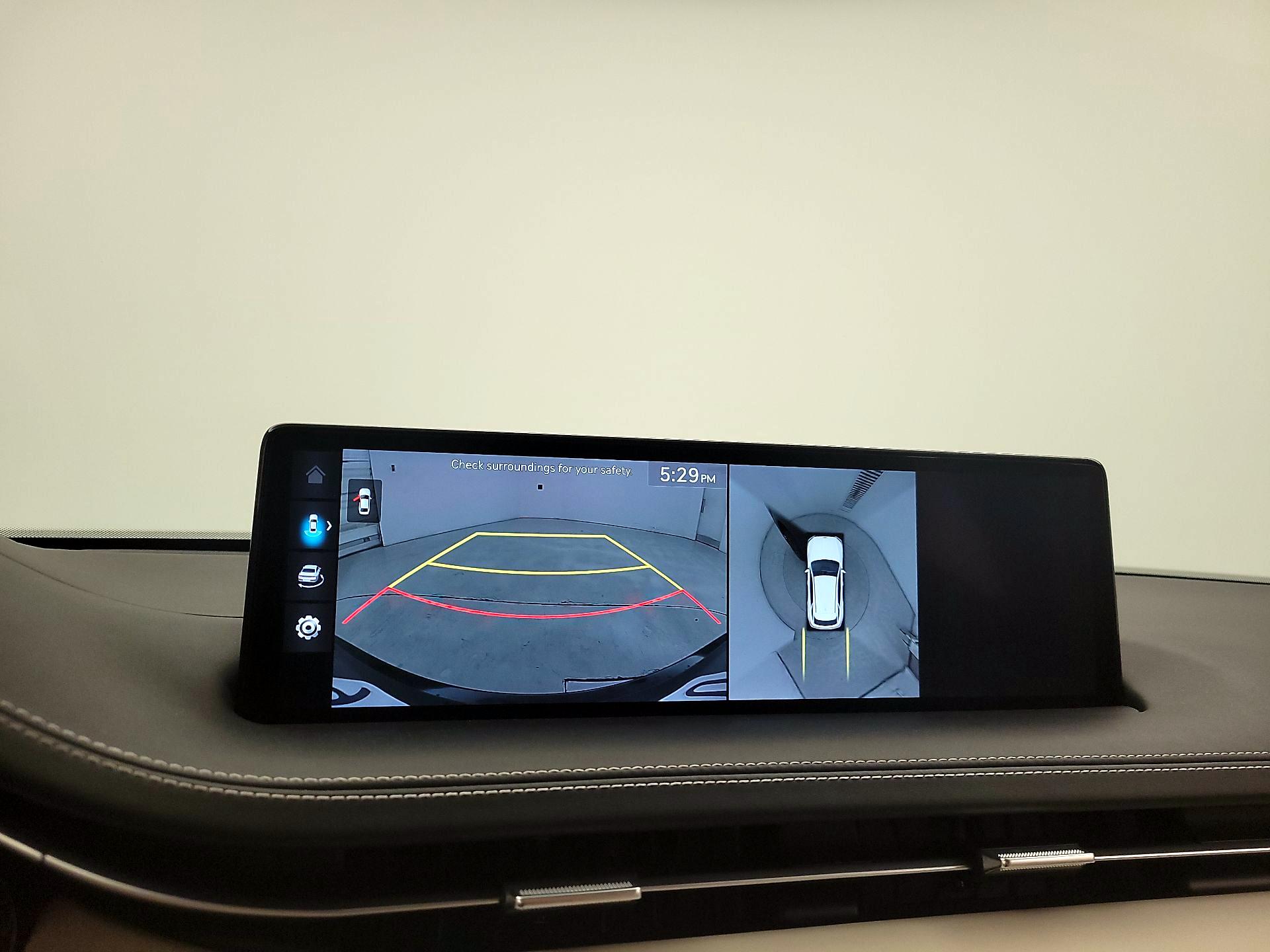 Thumbnail: 2023 Genesis GV70 - 15