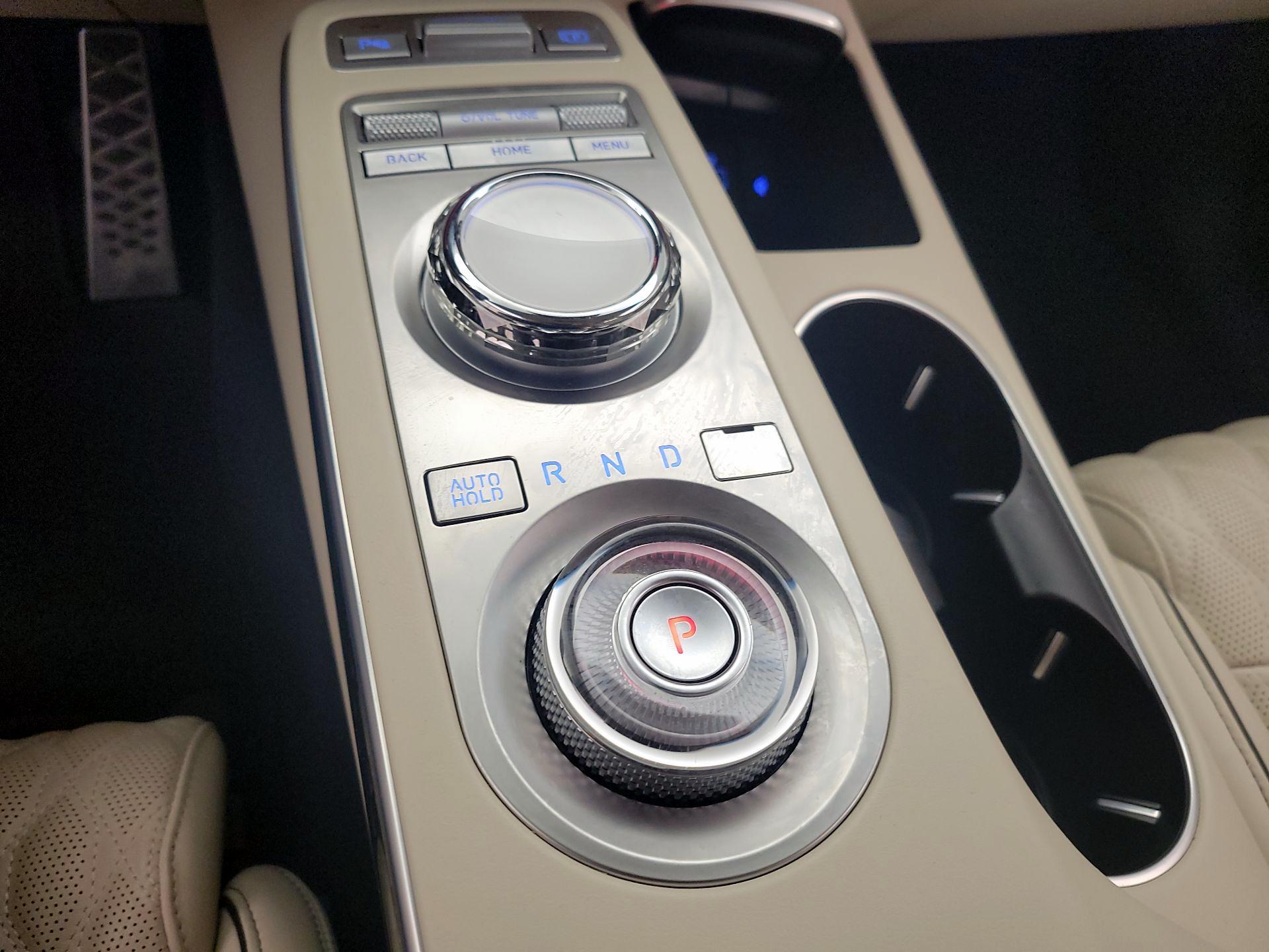 Thumbnail: 2023 Genesis GV70 - 18