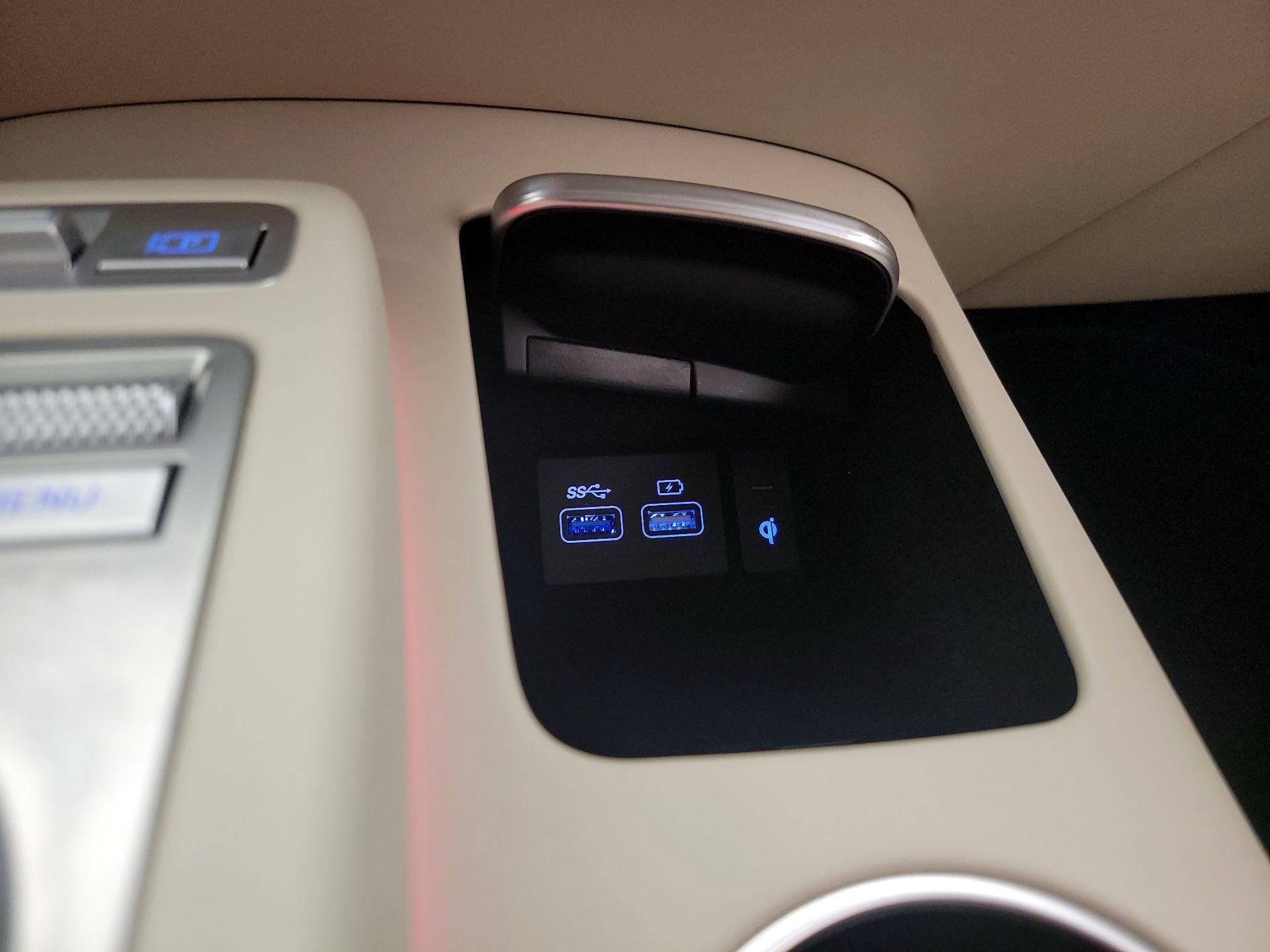 Thumbnail: 2023 Genesis GV70 - 19