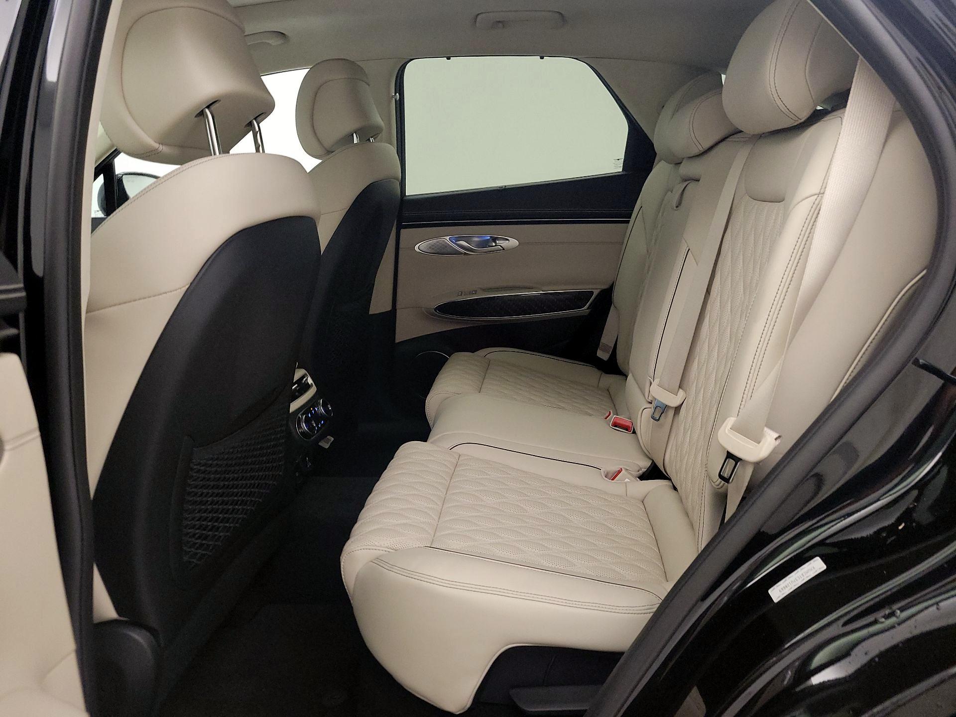 Thumbnail: 2023 Genesis GV70 - 20