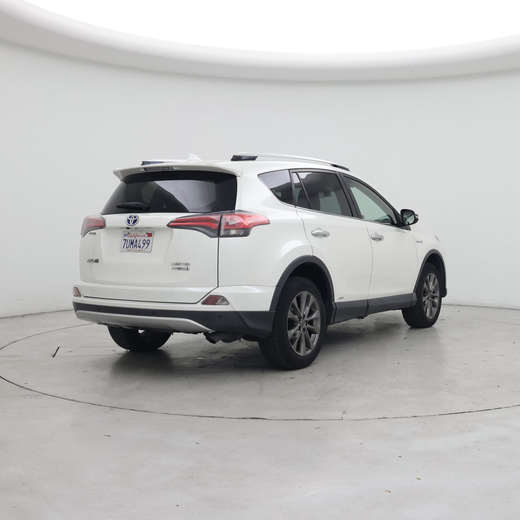 Thumbnail: 2016 Toyota RAV4 - 8