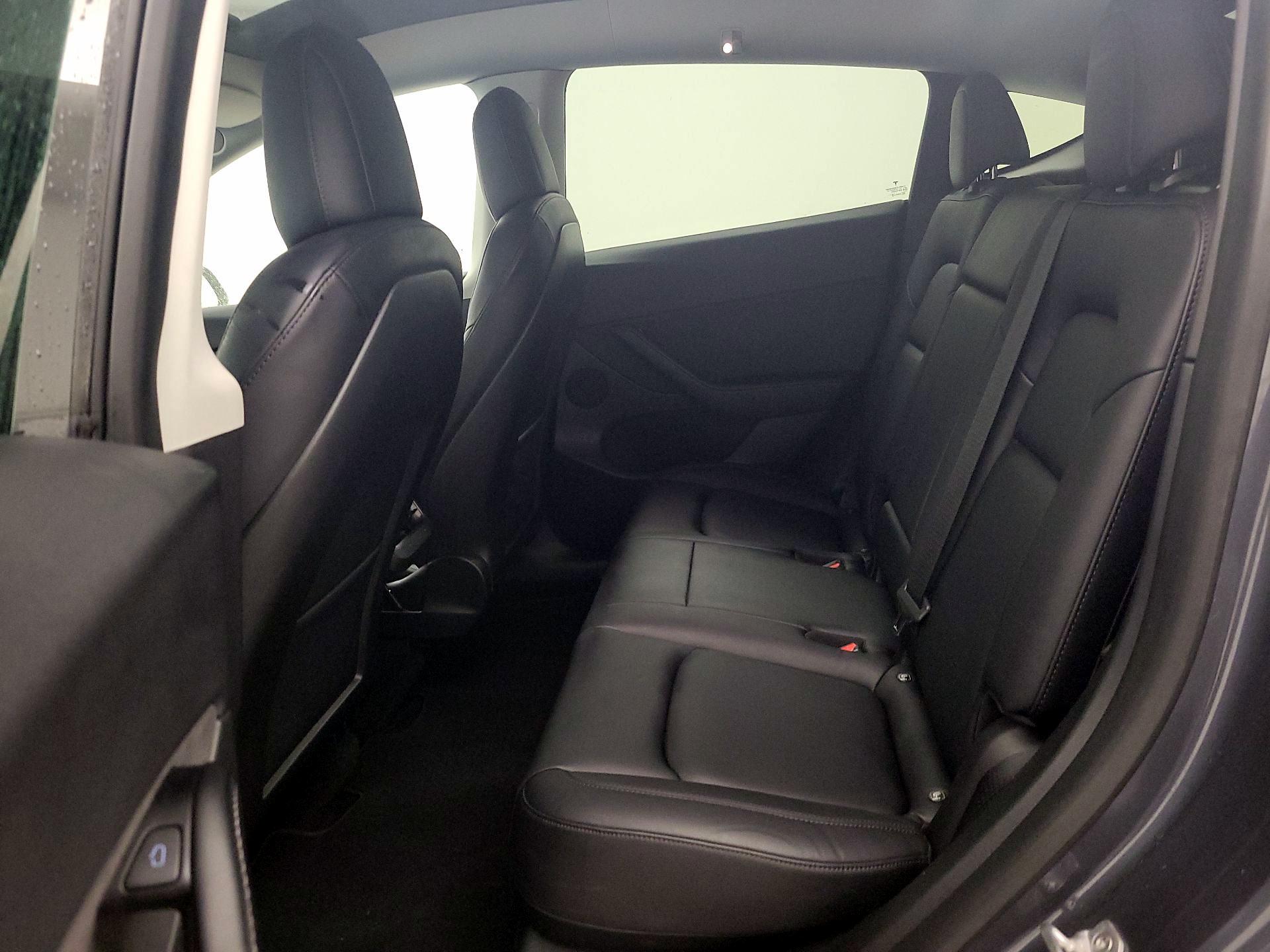 Thumbnail: 2022 Tesla Model Y - 18