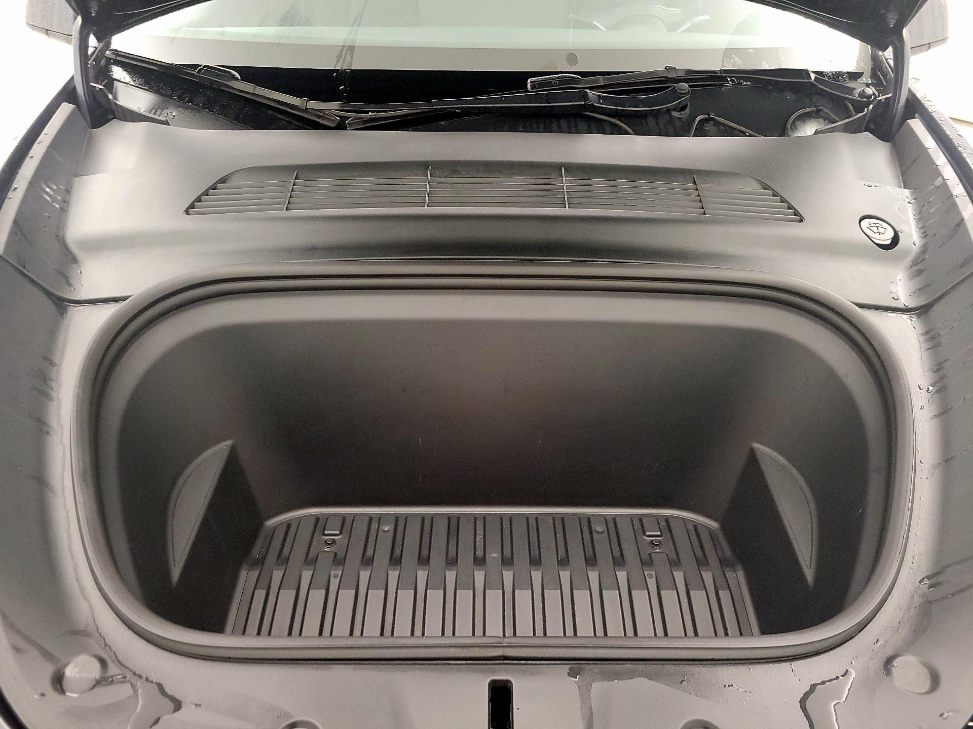 Thumbnail: 2022 Tesla Model Y - 20