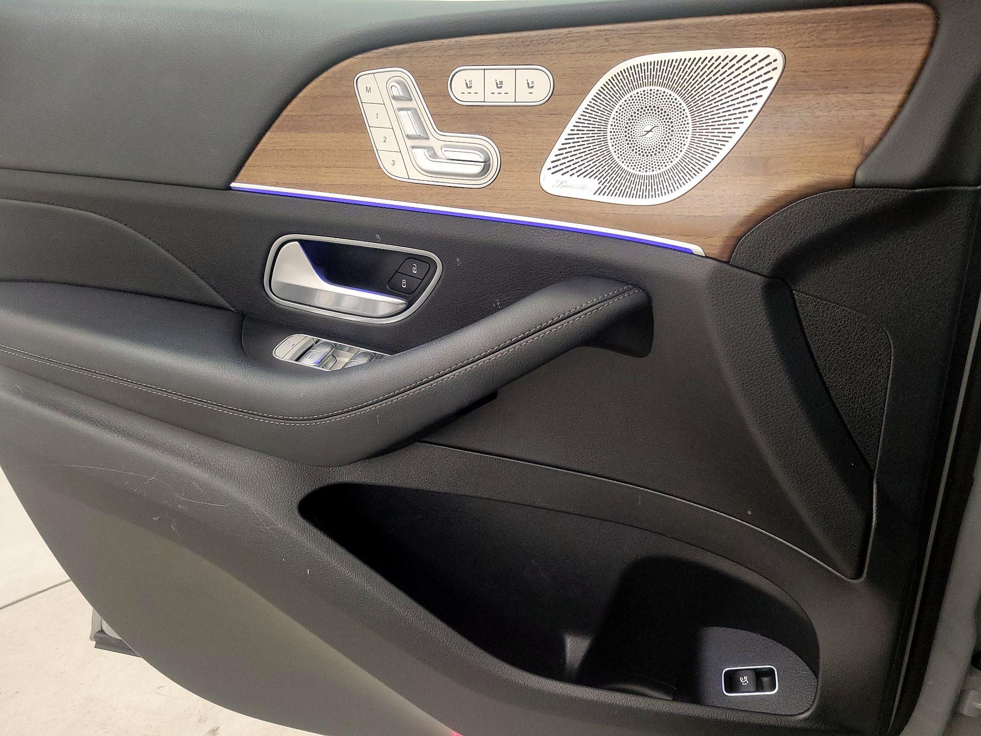 Thumbnail: 2025 Mercedes-Benz GLE - 12