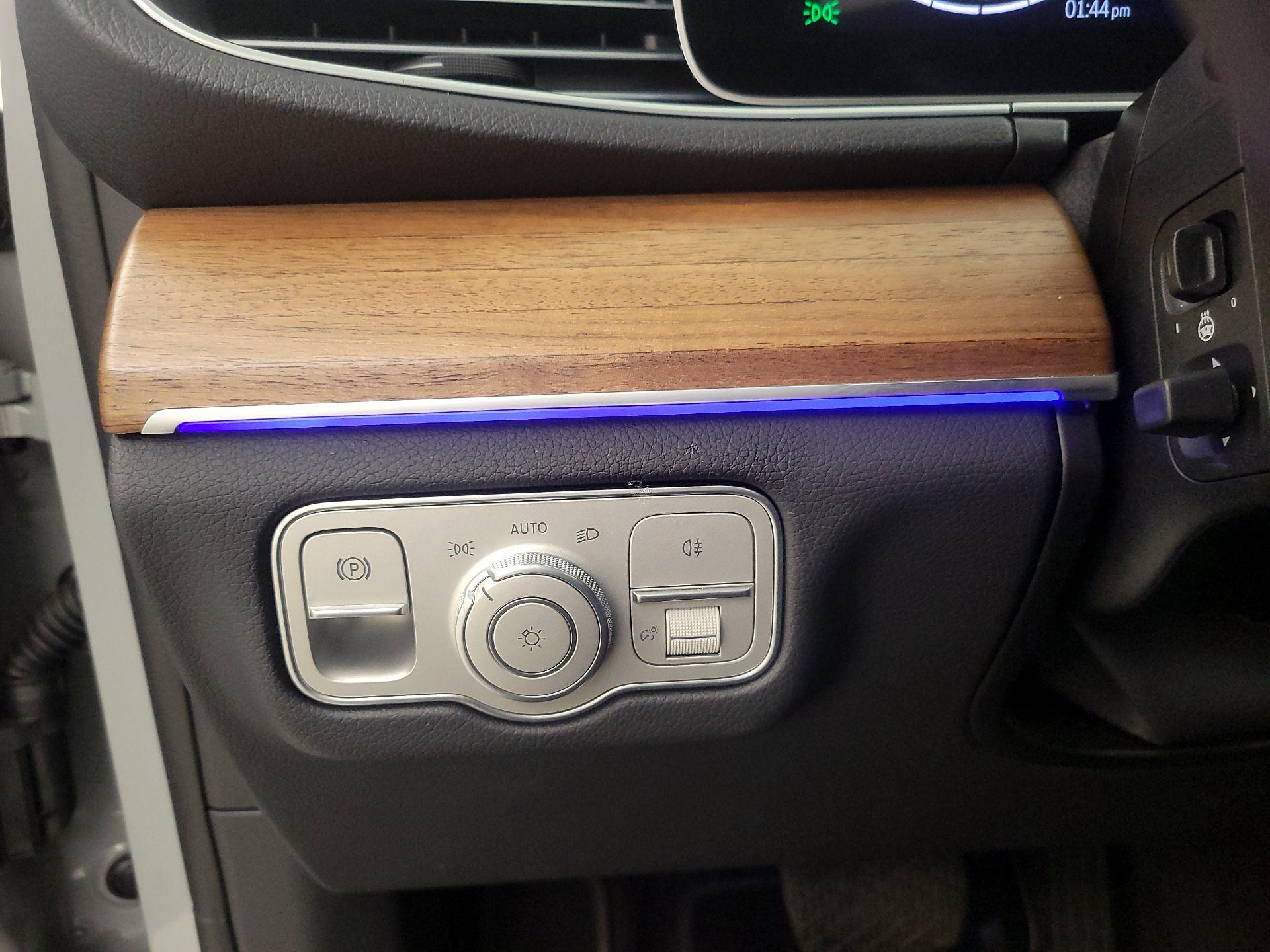 Thumbnail: 2025 Mercedes-Benz GLE - 13