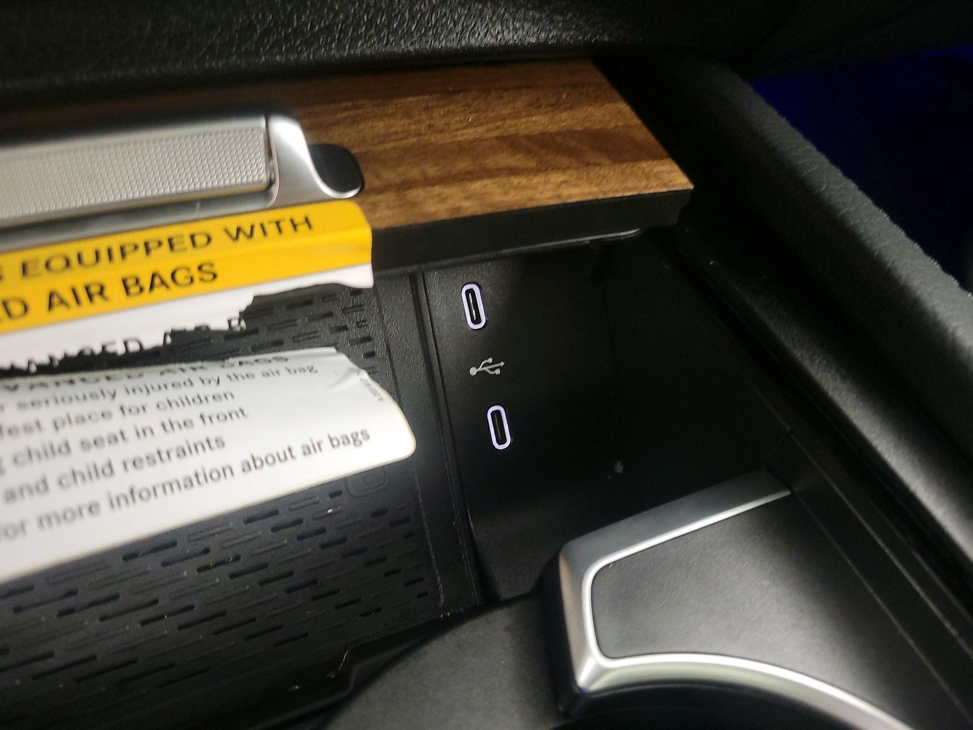 Thumbnail: 2025 Mercedes-Benz GLE - 19