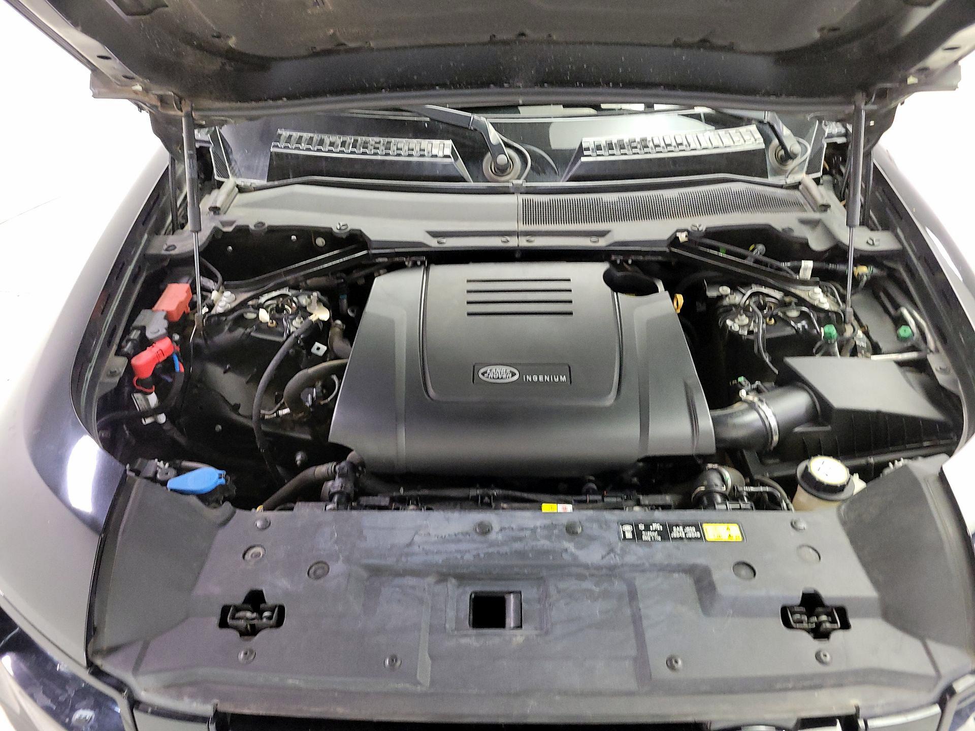 Thumbnail: 2024 Land Rover Defender - 18