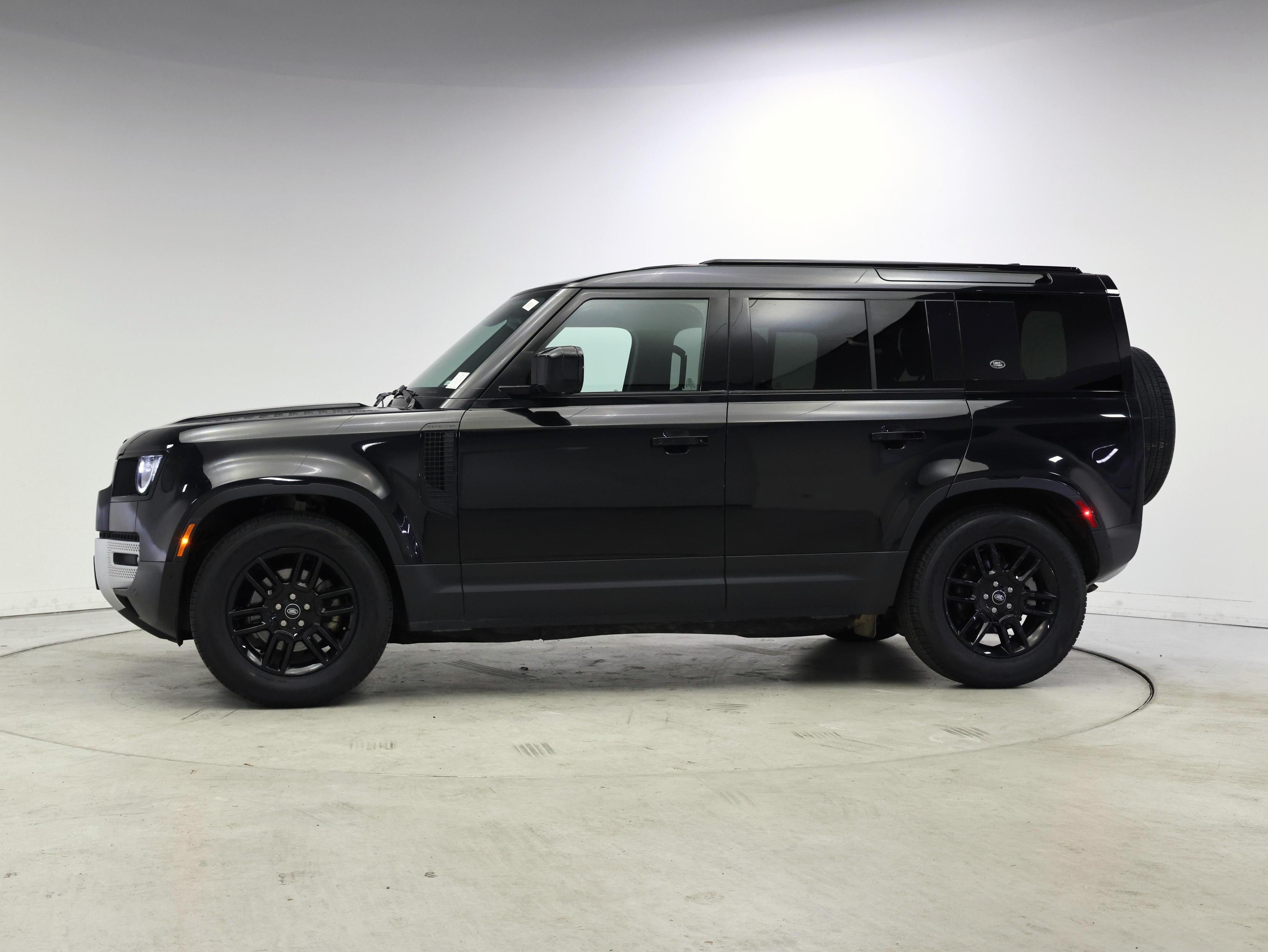 Thumbnail: 2024 Land Rover Defender - 3