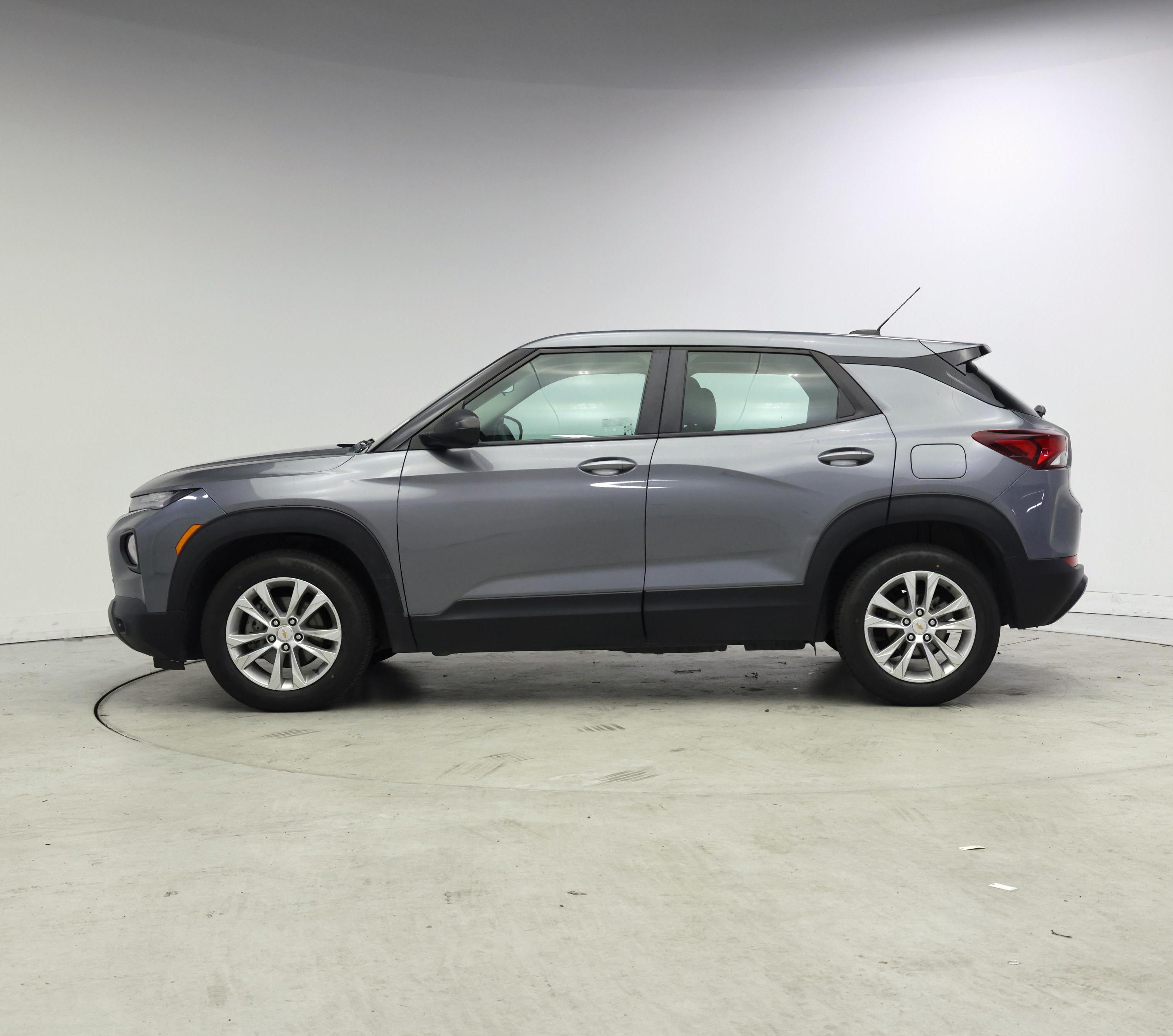 Thumbnail: 2021 Chevrolet TrailBlazer - 3