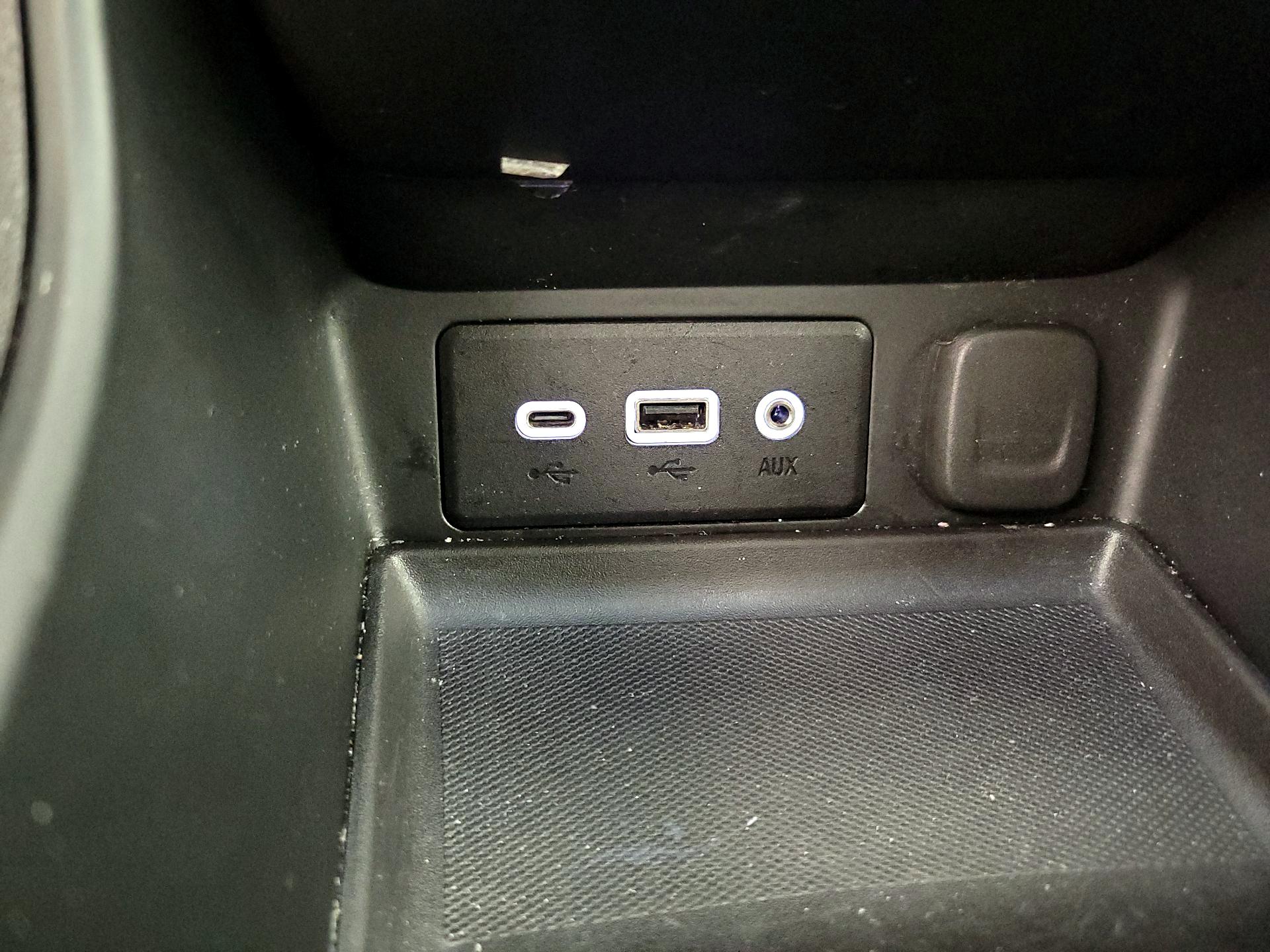 Thumbnail: 2022 GMC Terrain - 18