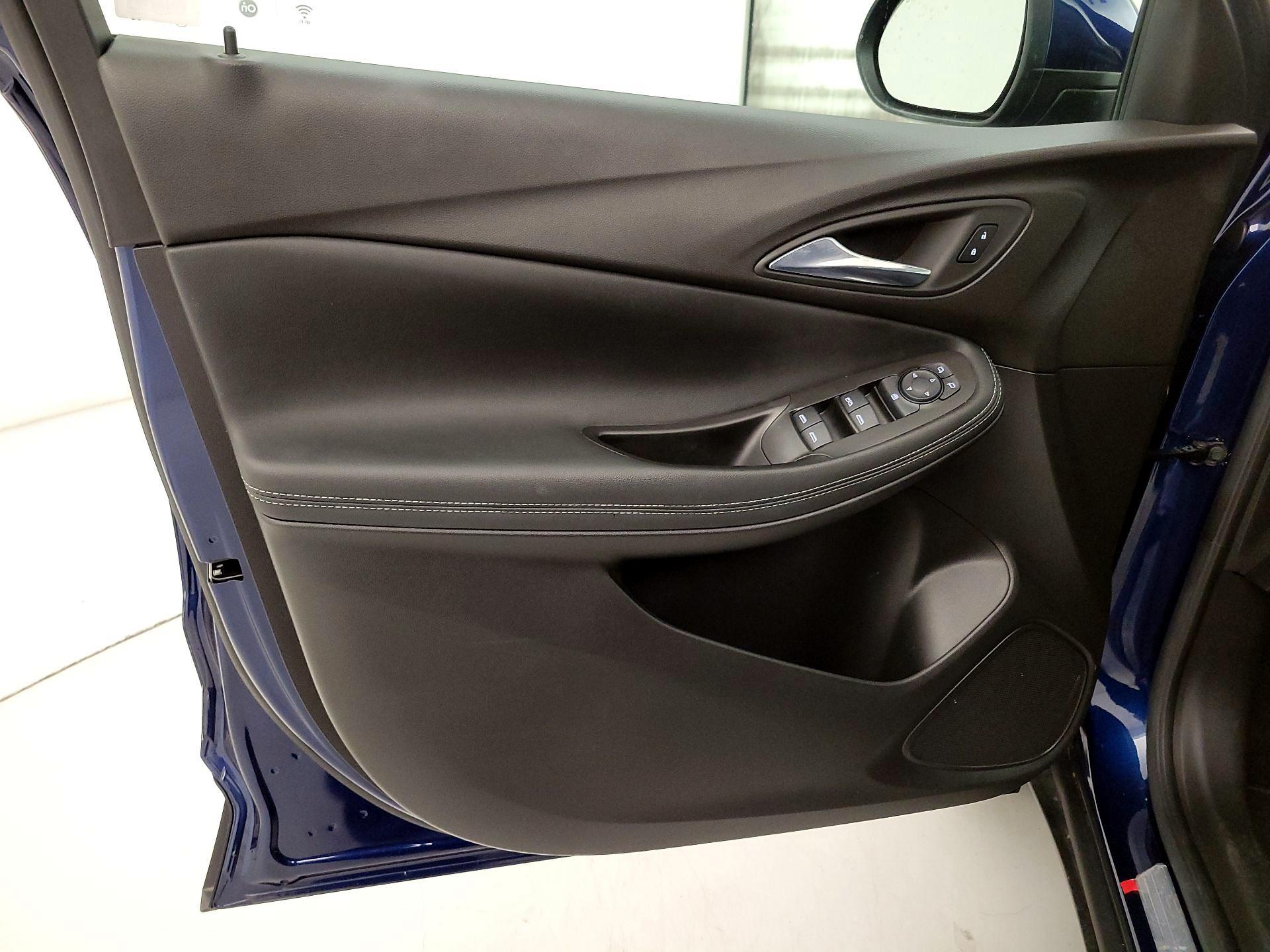 Thumbnail: 2022 Buick Encore GX - 12