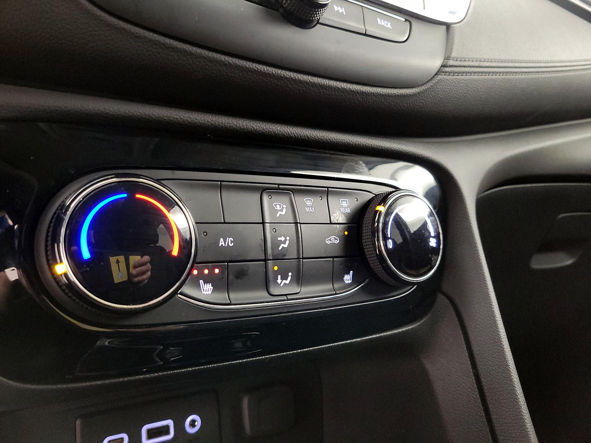 Thumbnail: 2022 Buick Encore GX - 16