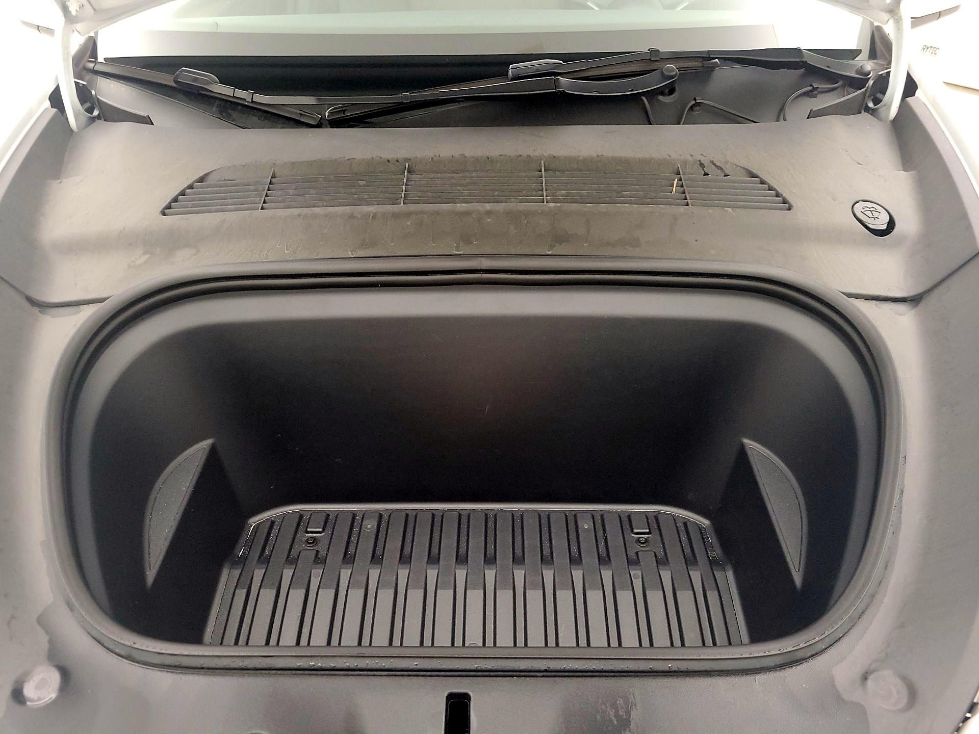 Thumbnail: 2023 Tesla Model Y - 20