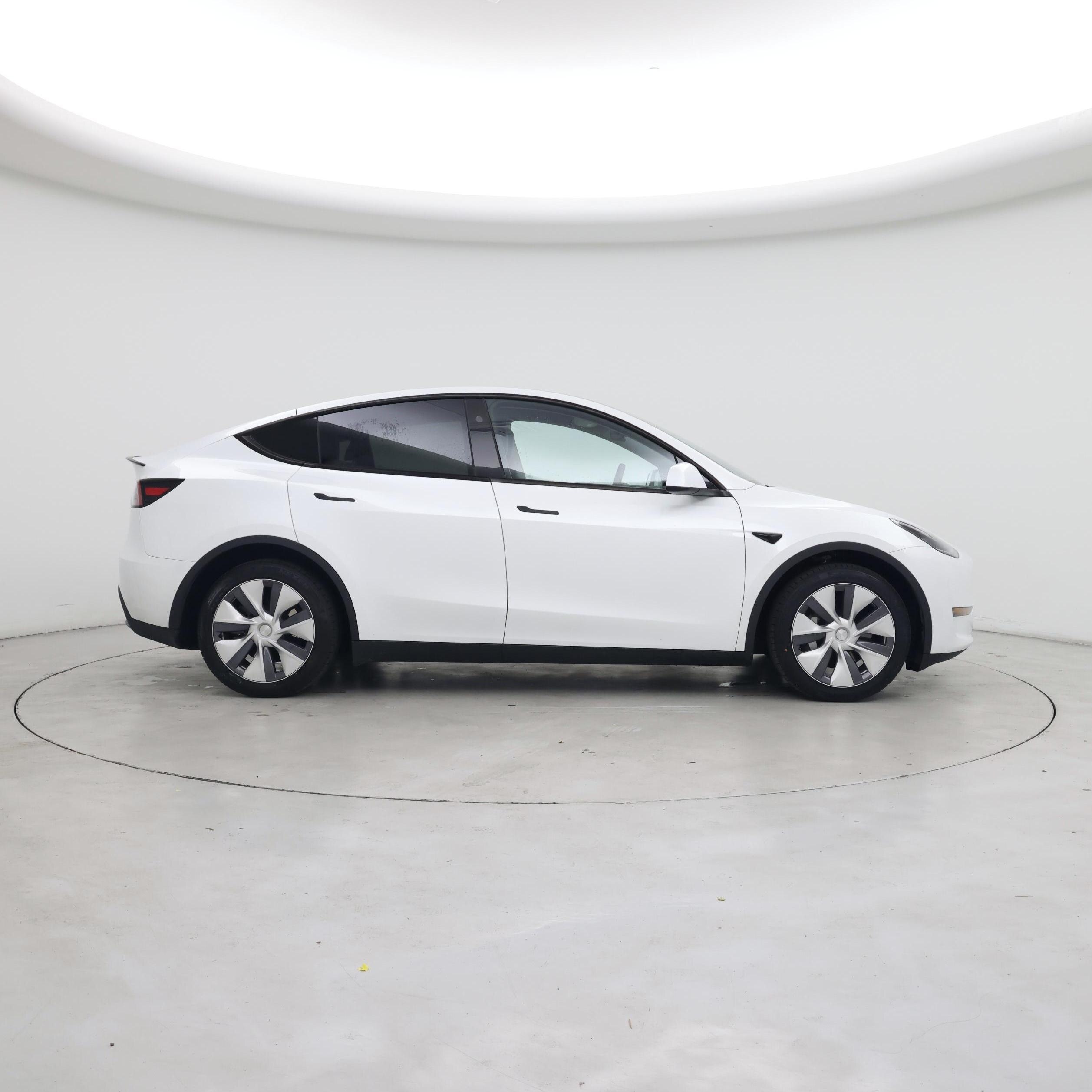 Thumbnail: 2023 Tesla Model Y - 7