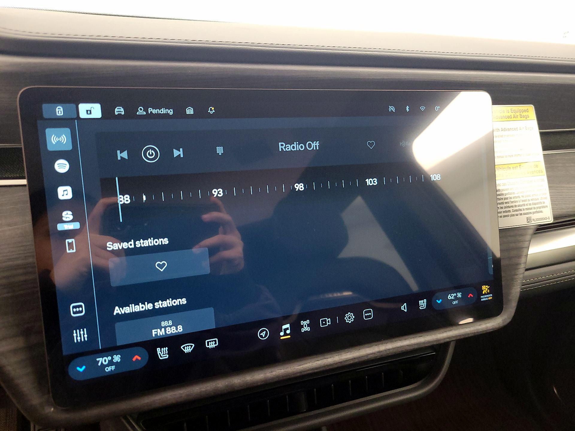 Thumbnail: 2026 Rivian R1S - 14