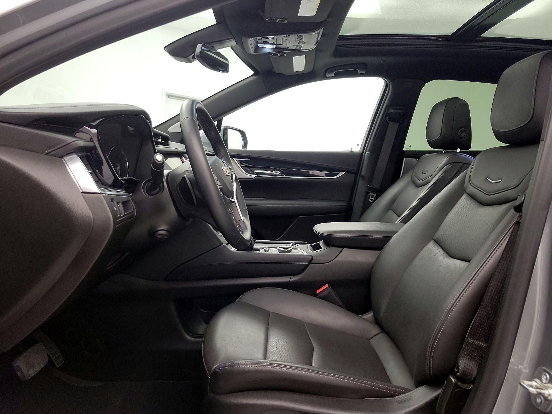 Thumbnail: 2025 Cadillac XT5 - 11