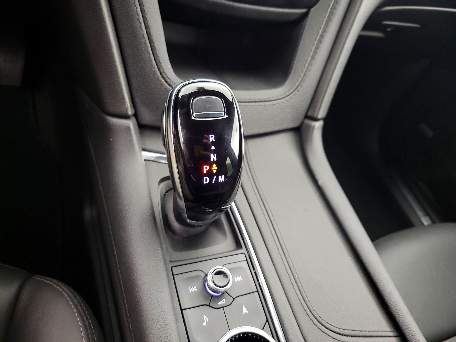 Thumbnail: 2025 Cadillac XT5 - 18