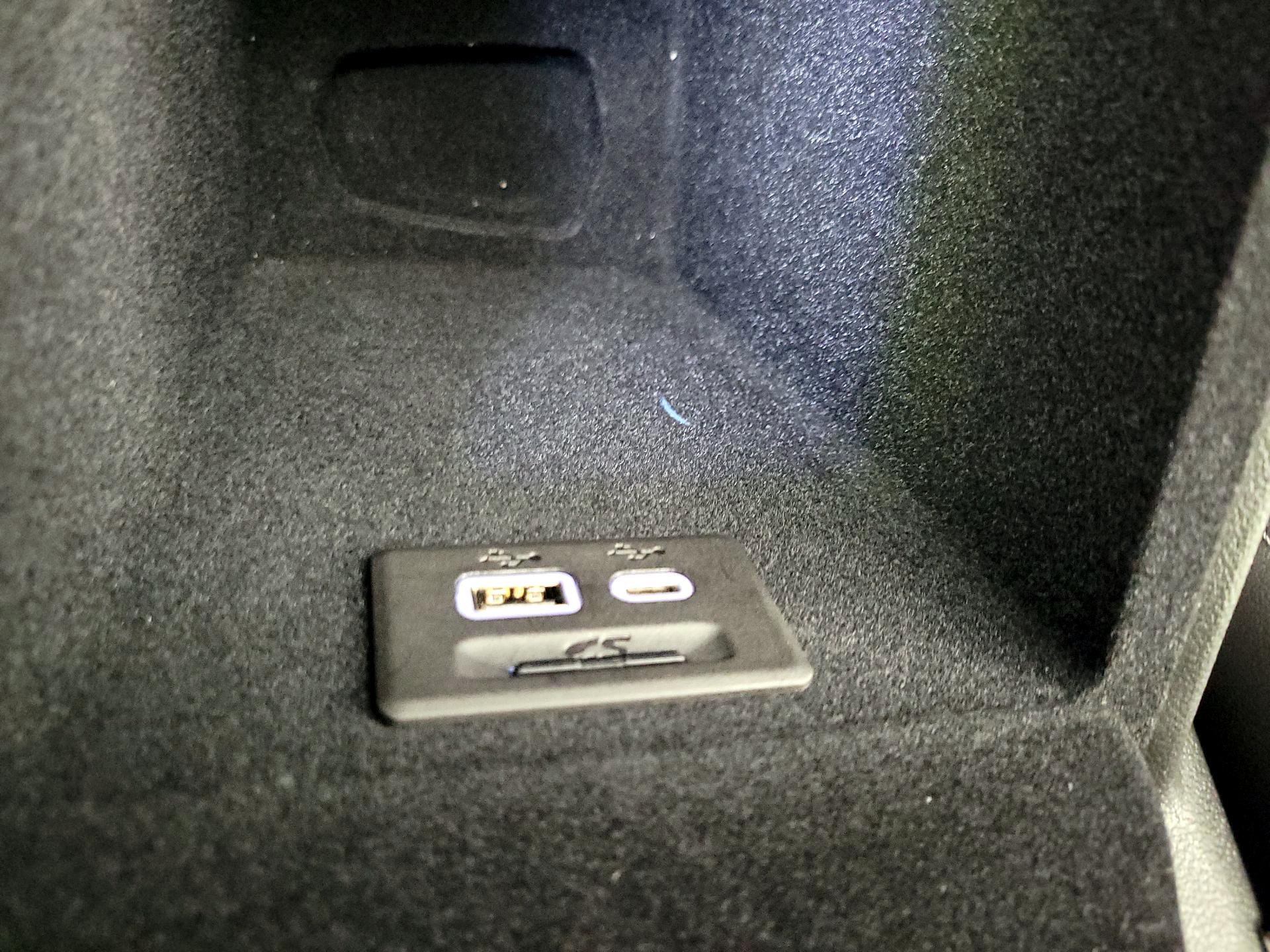 Thumbnail: 2025 Cadillac XT5 - 19