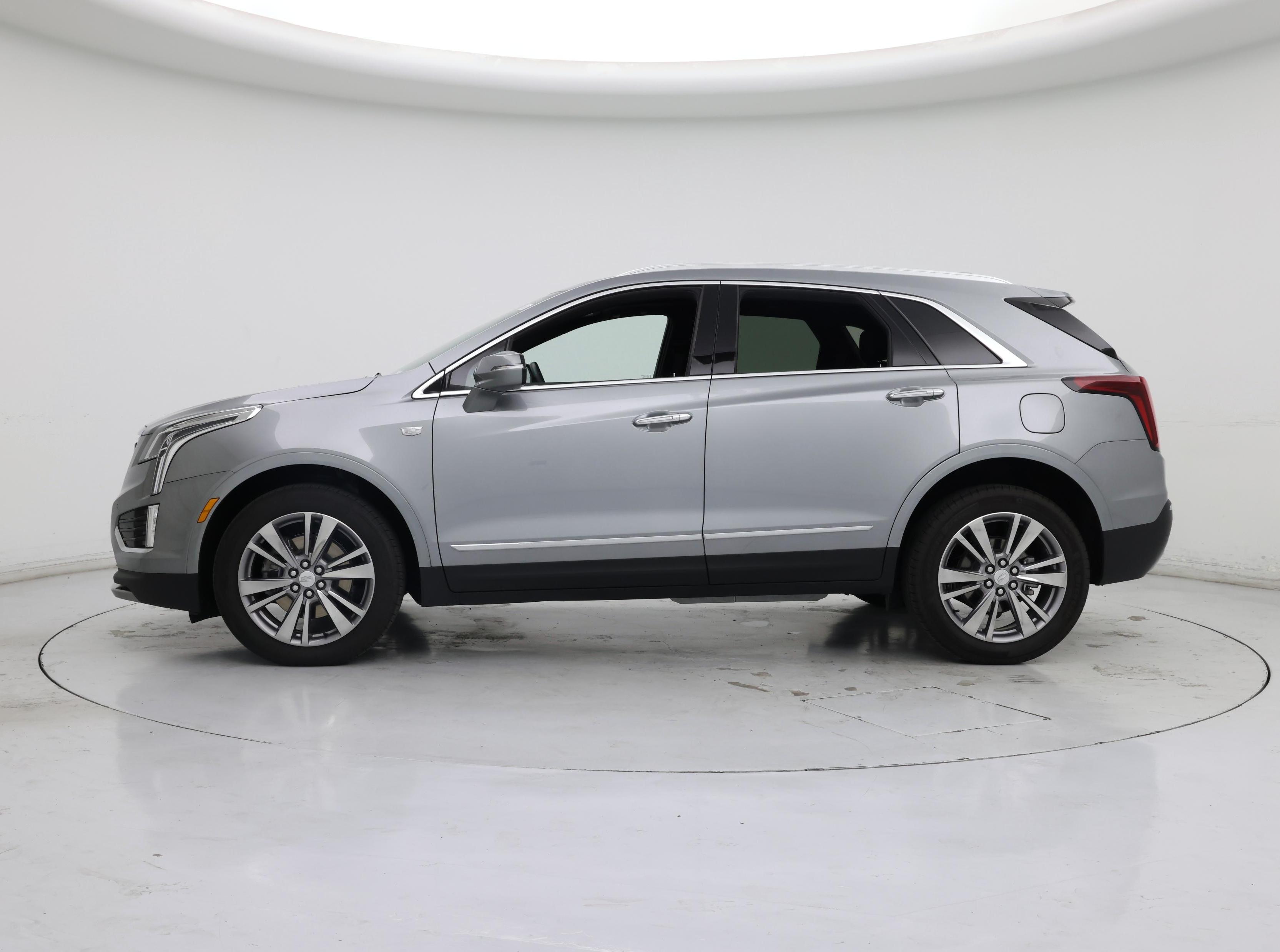 Thumbnail: 2025 Cadillac XT5 - 3