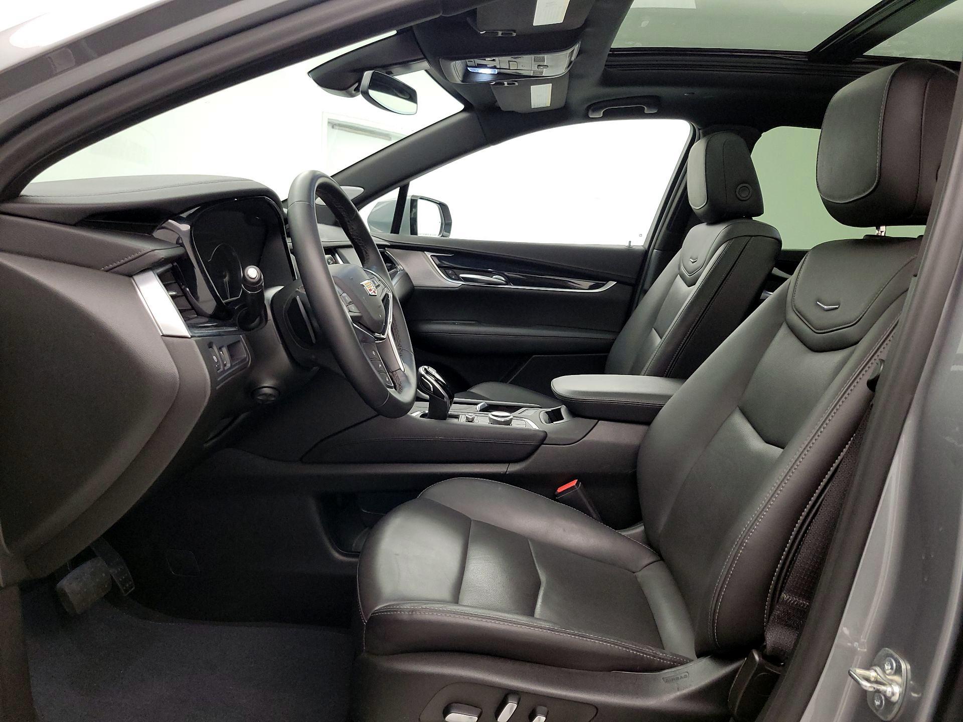 Thumbnail: 2025 Cadillac XT5 - 11