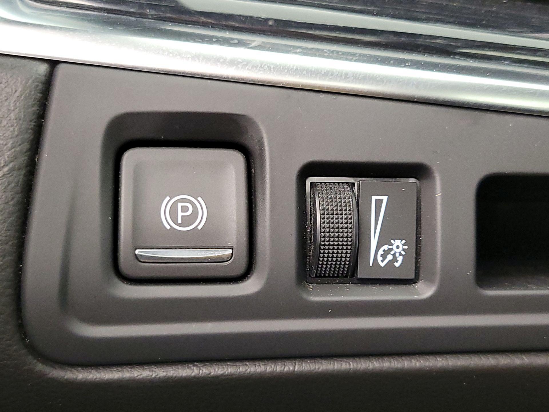 Thumbnail: 2025 Cadillac XT5 - 13