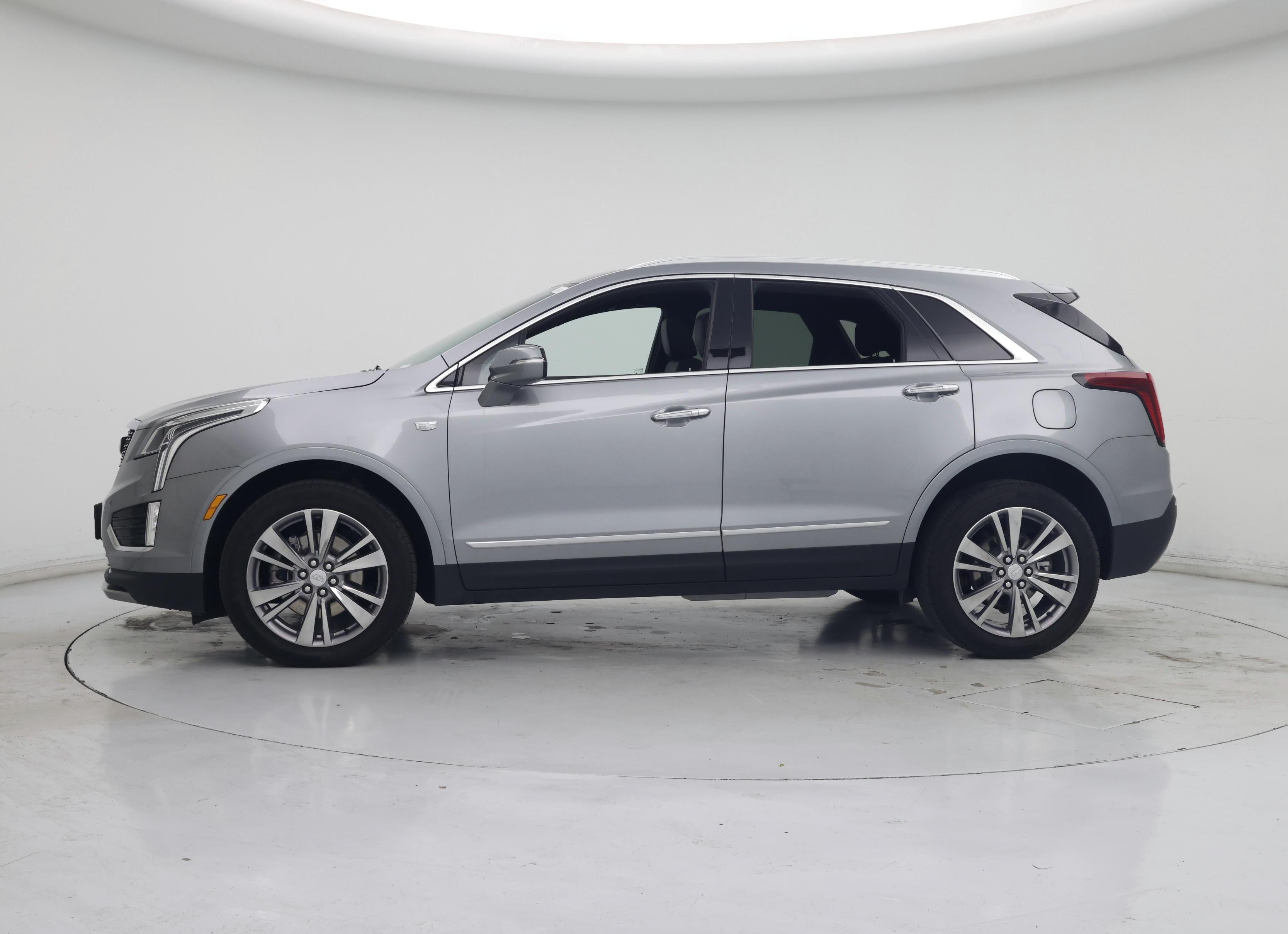 Thumbnail: 2025 Cadillac XT5 - 3