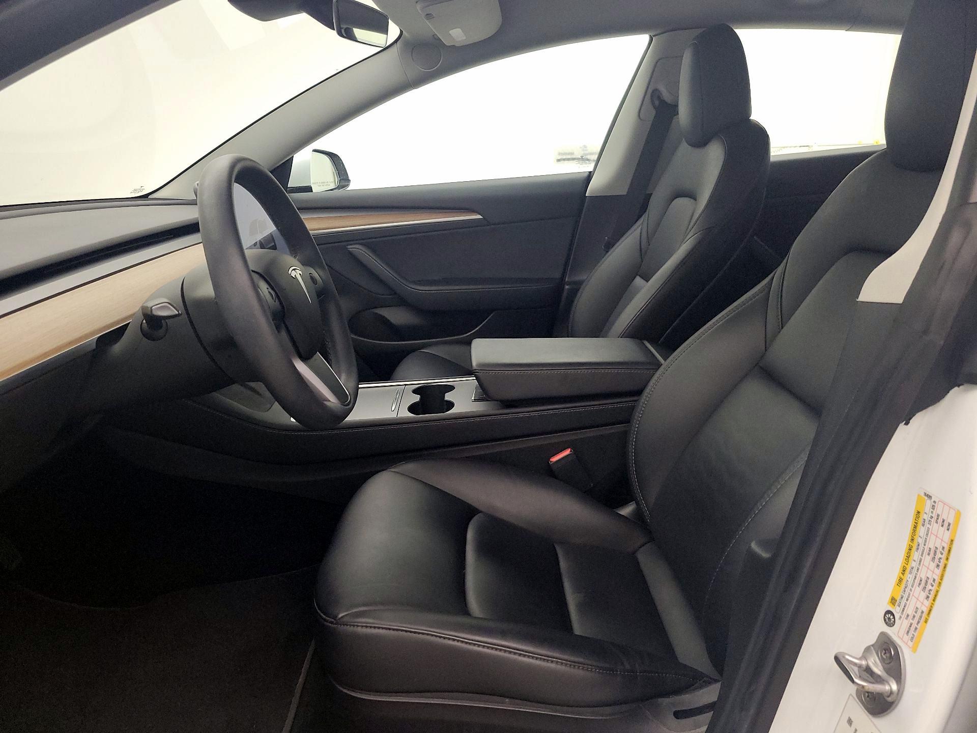 Thumbnail: 2022 Tesla Model 3 - 11