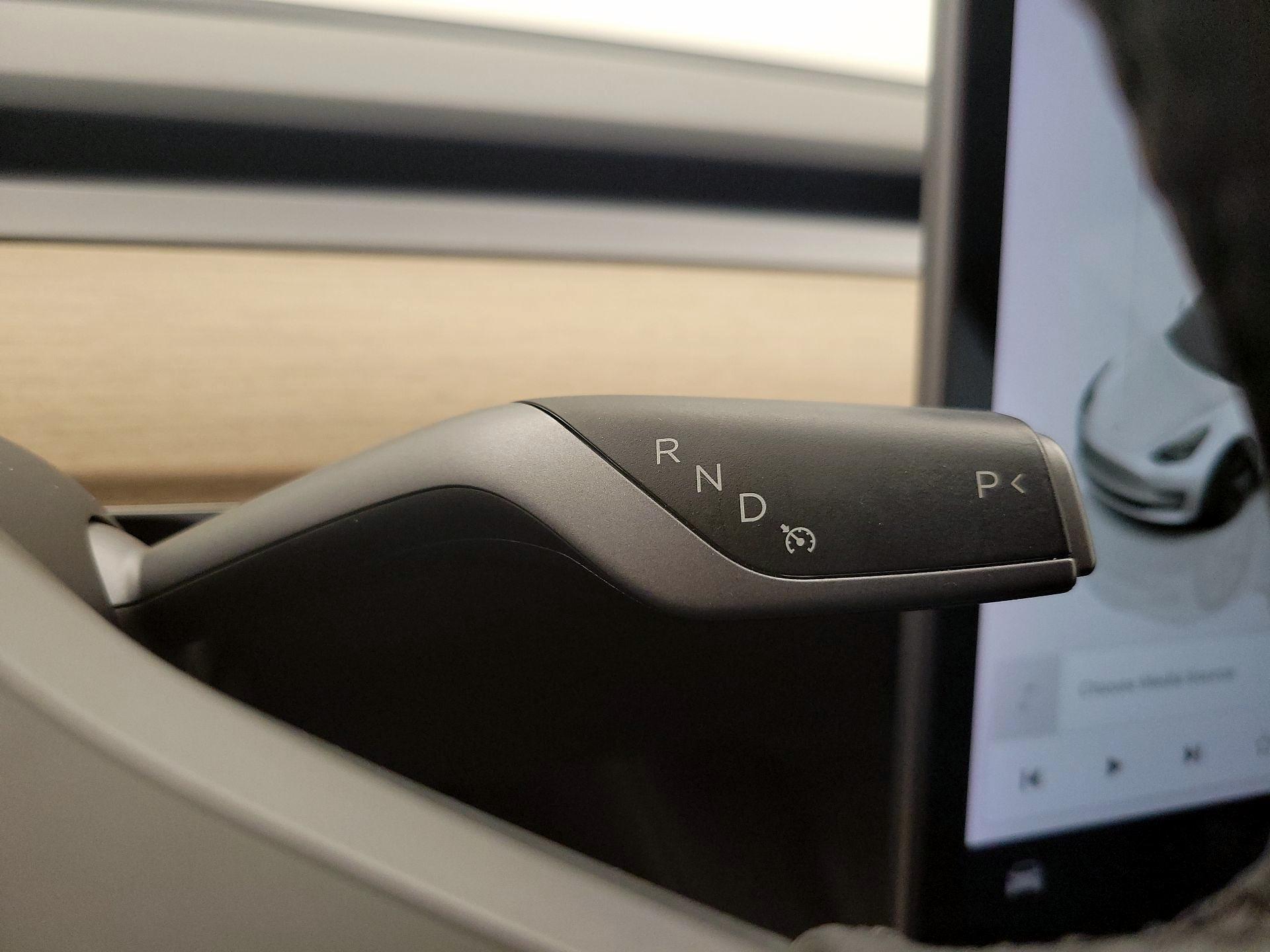 Thumbnail: 2022 Tesla Model 3 - 17