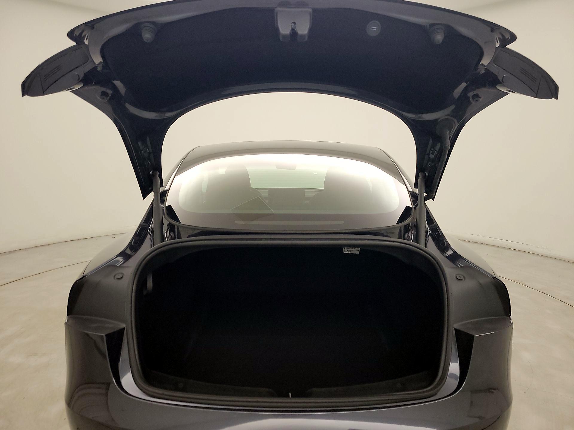 Thumbnail: 2024 Tesla Model 3 - 19