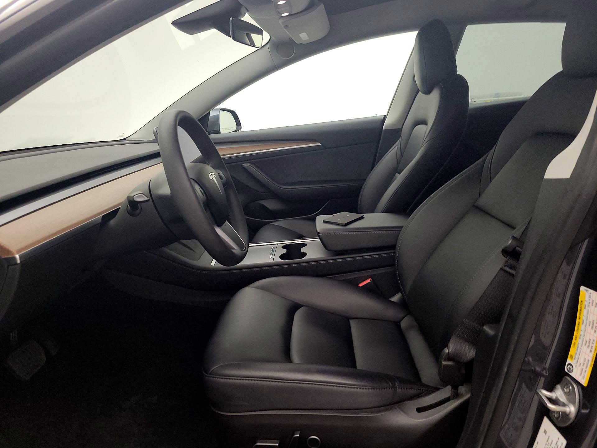 Thumbnail: 2022 Tesla Model 3 - 11