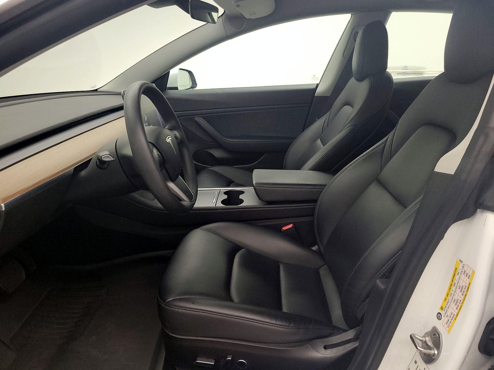 Thumbnail: 2021 Tesla Model 3 - 11