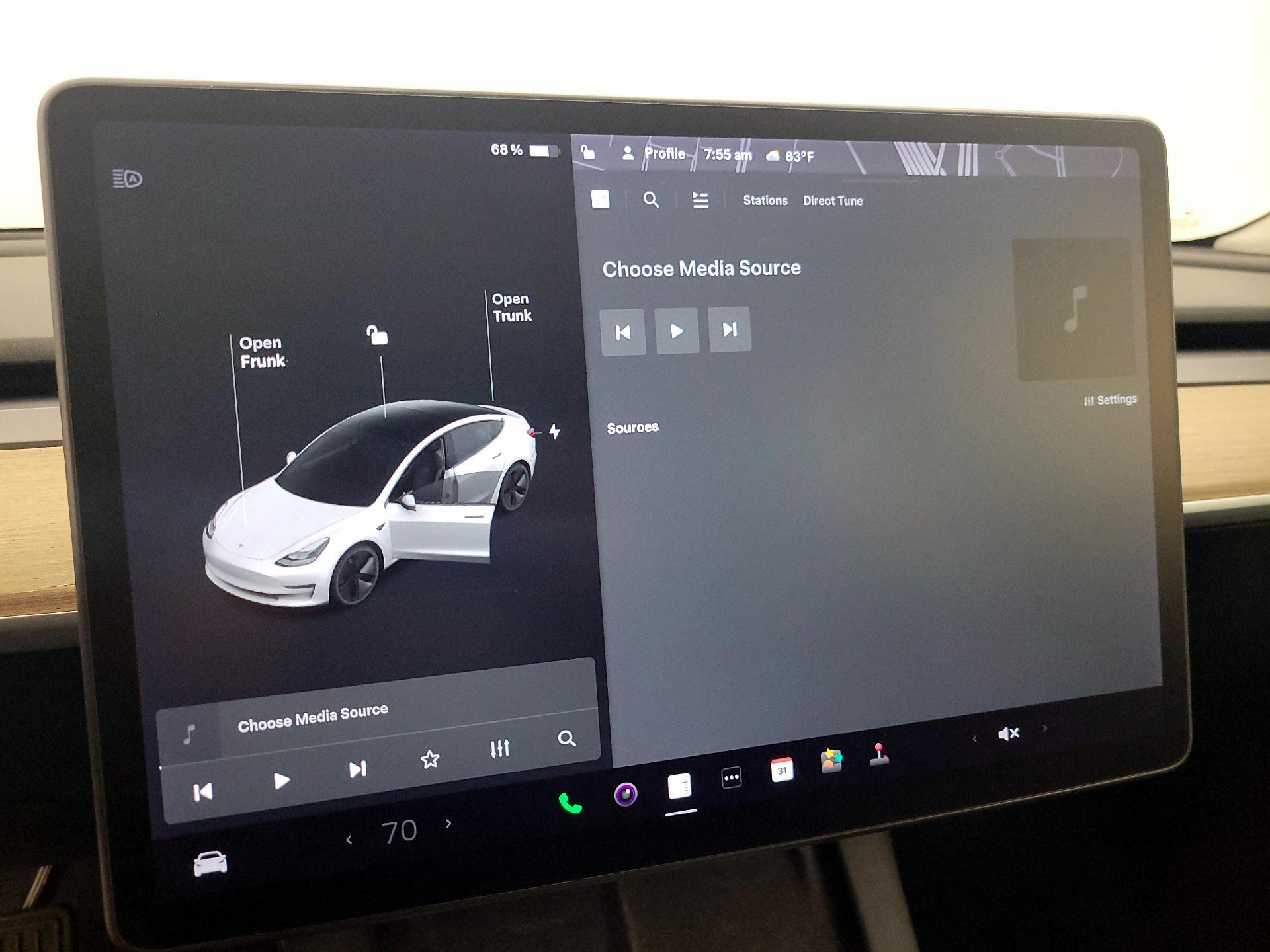 Thumbnail: 2021 Tesla Model 3 - 15