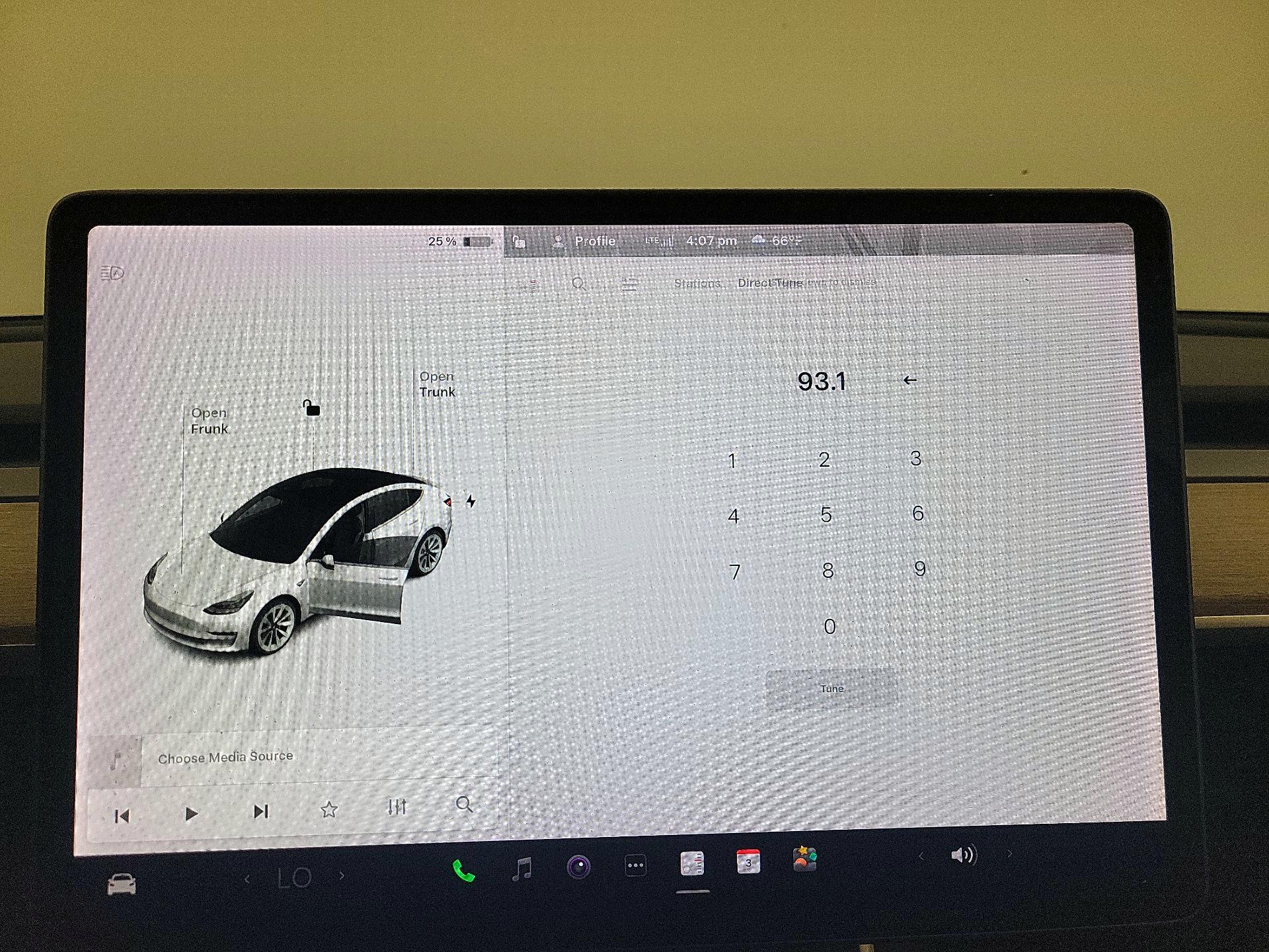 Thumbnail: 2019 Tesla Model 3 - 15