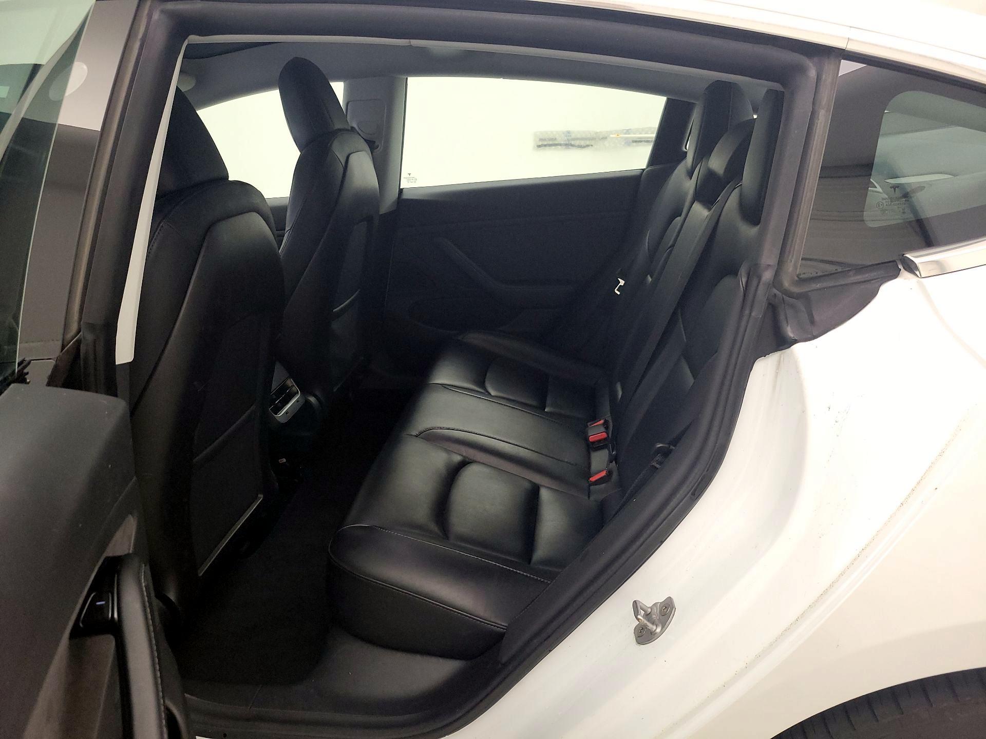 Thumbnail: 2019 Tesla Model 3 - 20