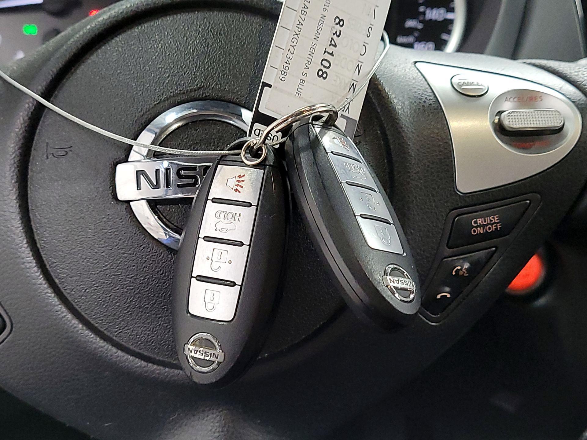 Thumbnail: 2016 Nissan Sentra - 20