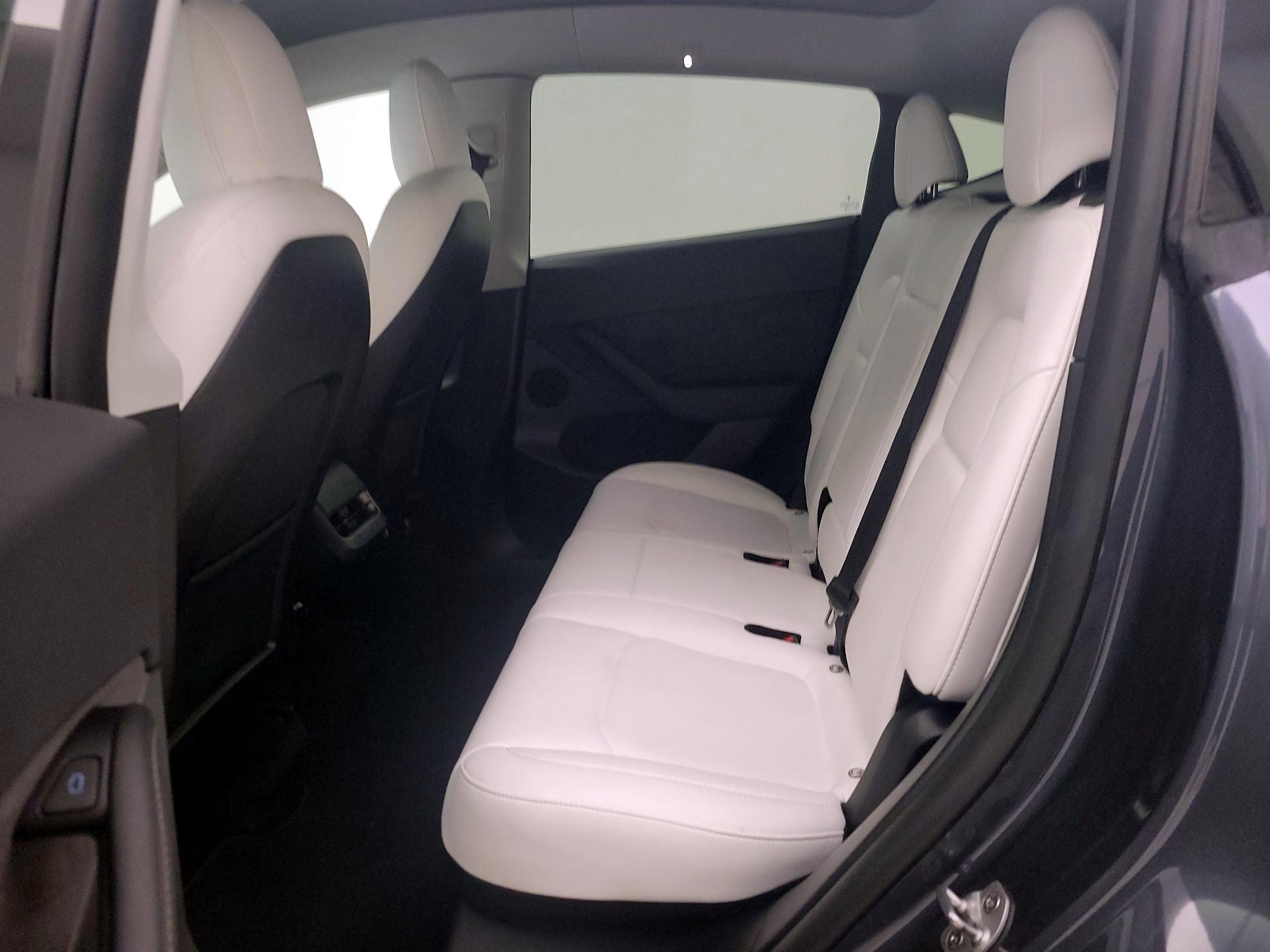 Thumbnail: 2022 Tesla Model Y - 18