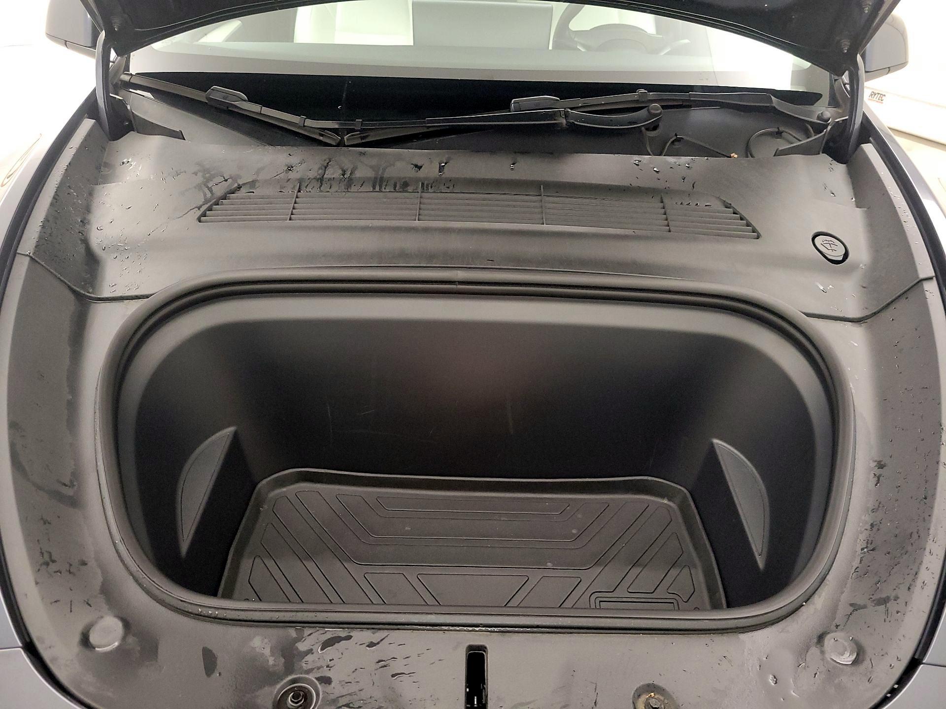 Thumbnail: 2022 Tesla Model Y - 20