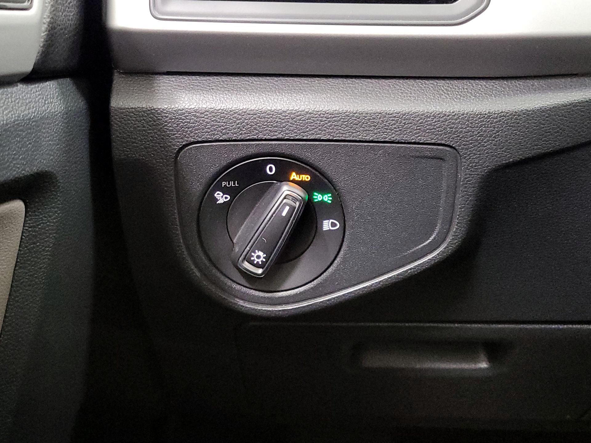 Thumbnail: 2022 Volkswagen Atlas - 13