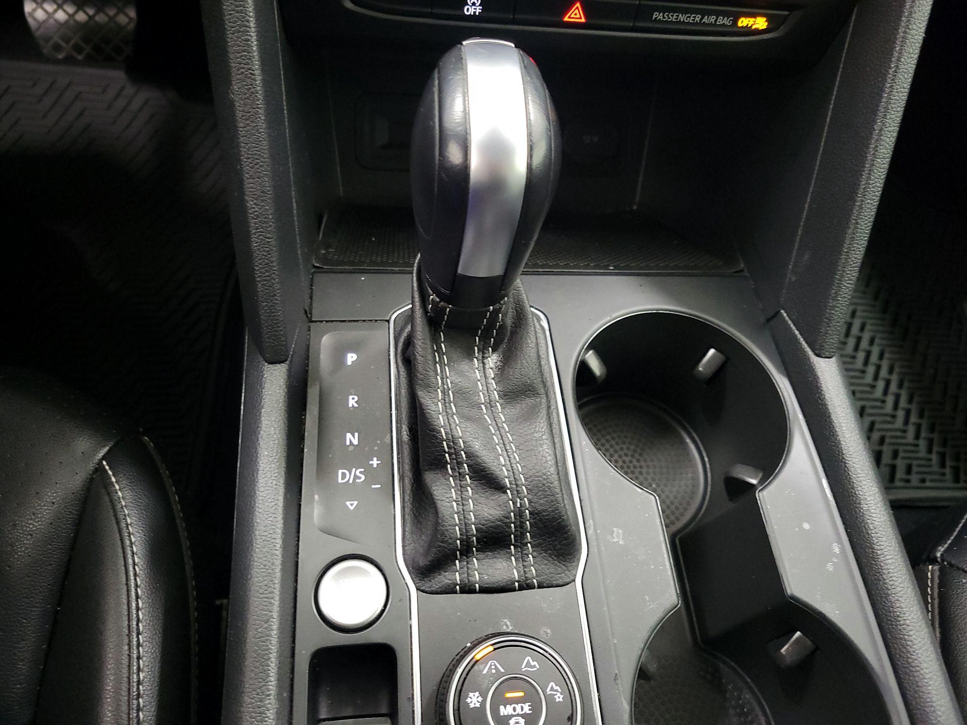 Thumbnail: 2022 Volkswagen Atlas - 17