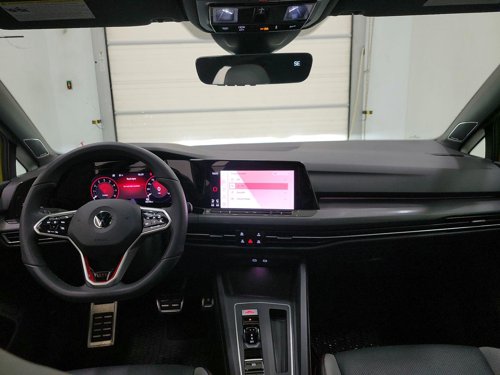 Thumbnail: 2022 Volkswagen Golf - 9