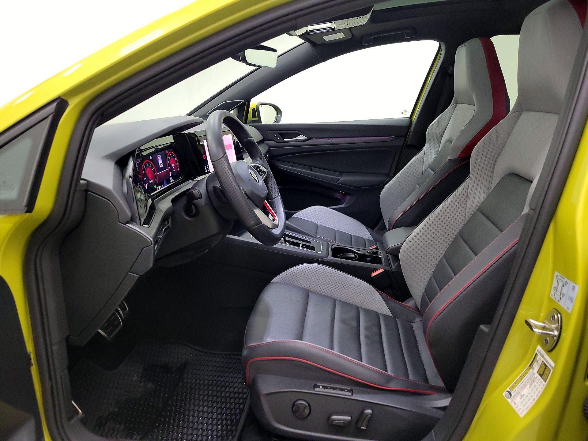 Thumbnail: 2022 Volkswagen Golf - 11