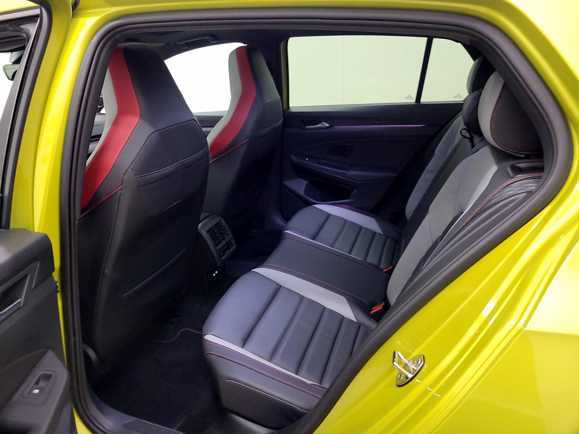 Thumbnail: 2022 Volkswagen Golf - 20