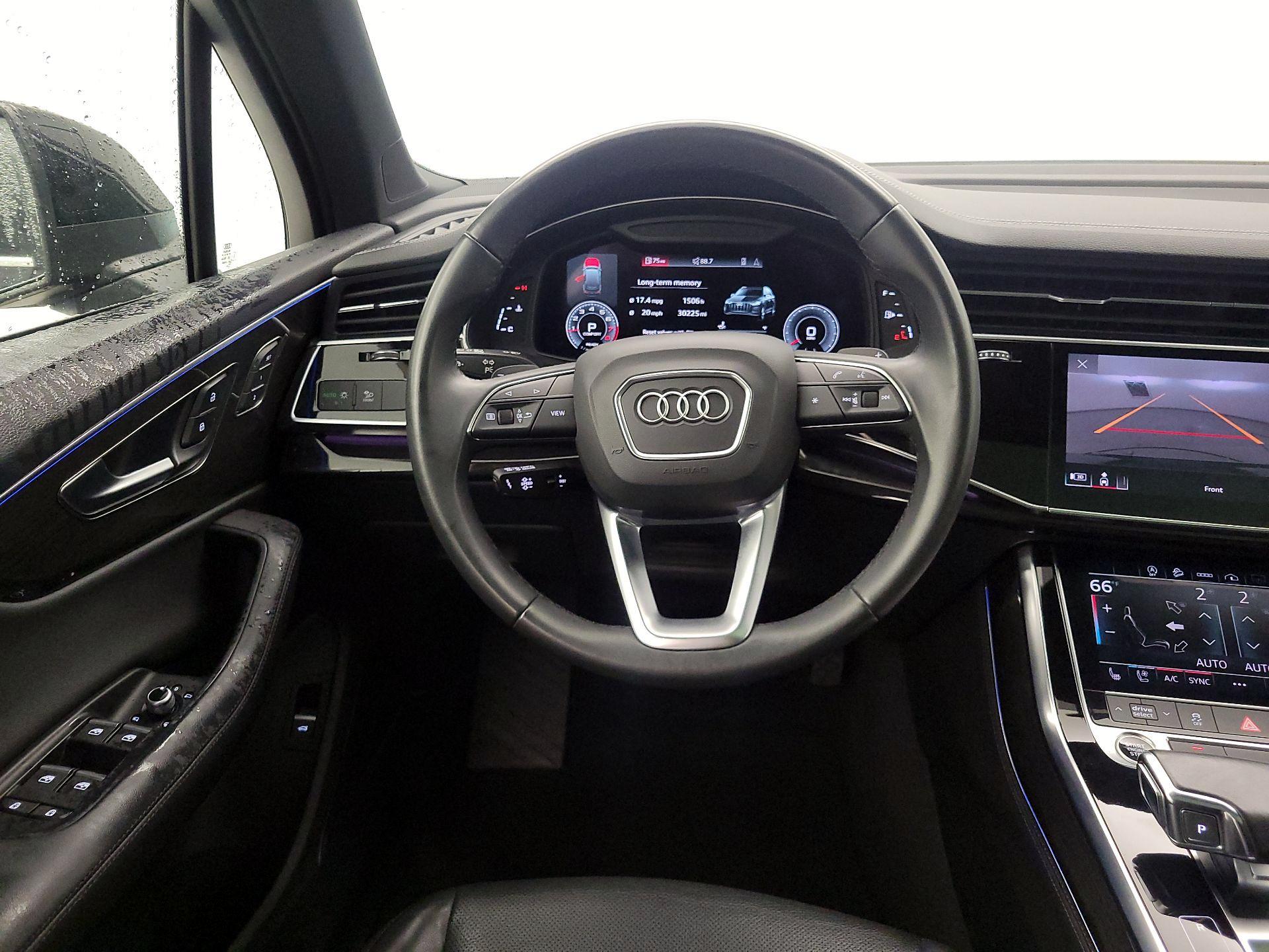 Thumbnail: 2023 Audi Q7 - 10