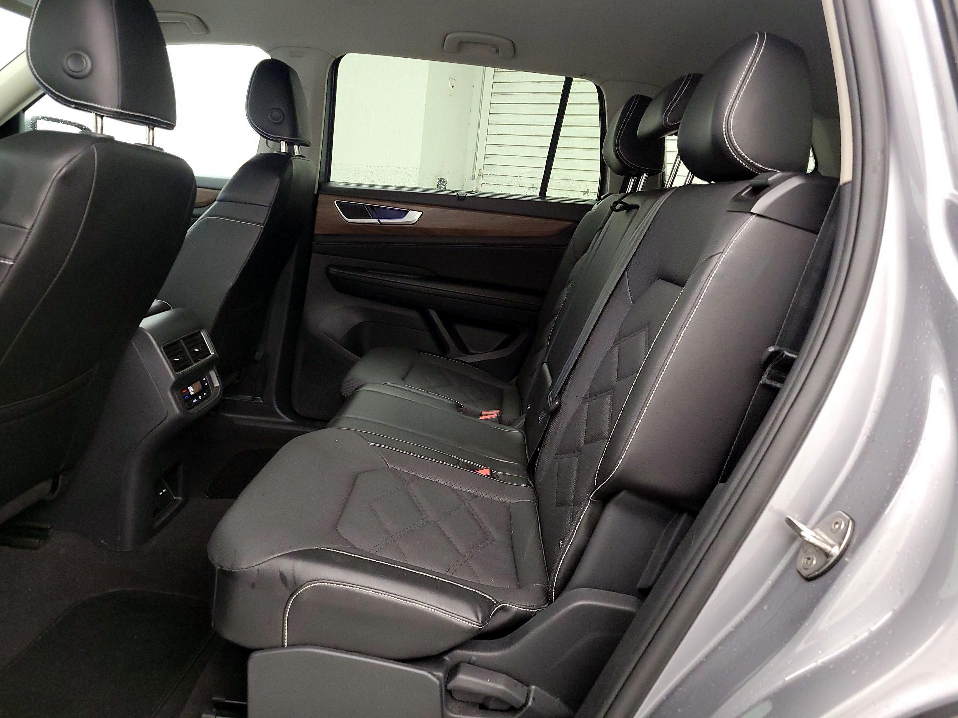 Thumbnail: 2024 Volkswagen Atlas - 19