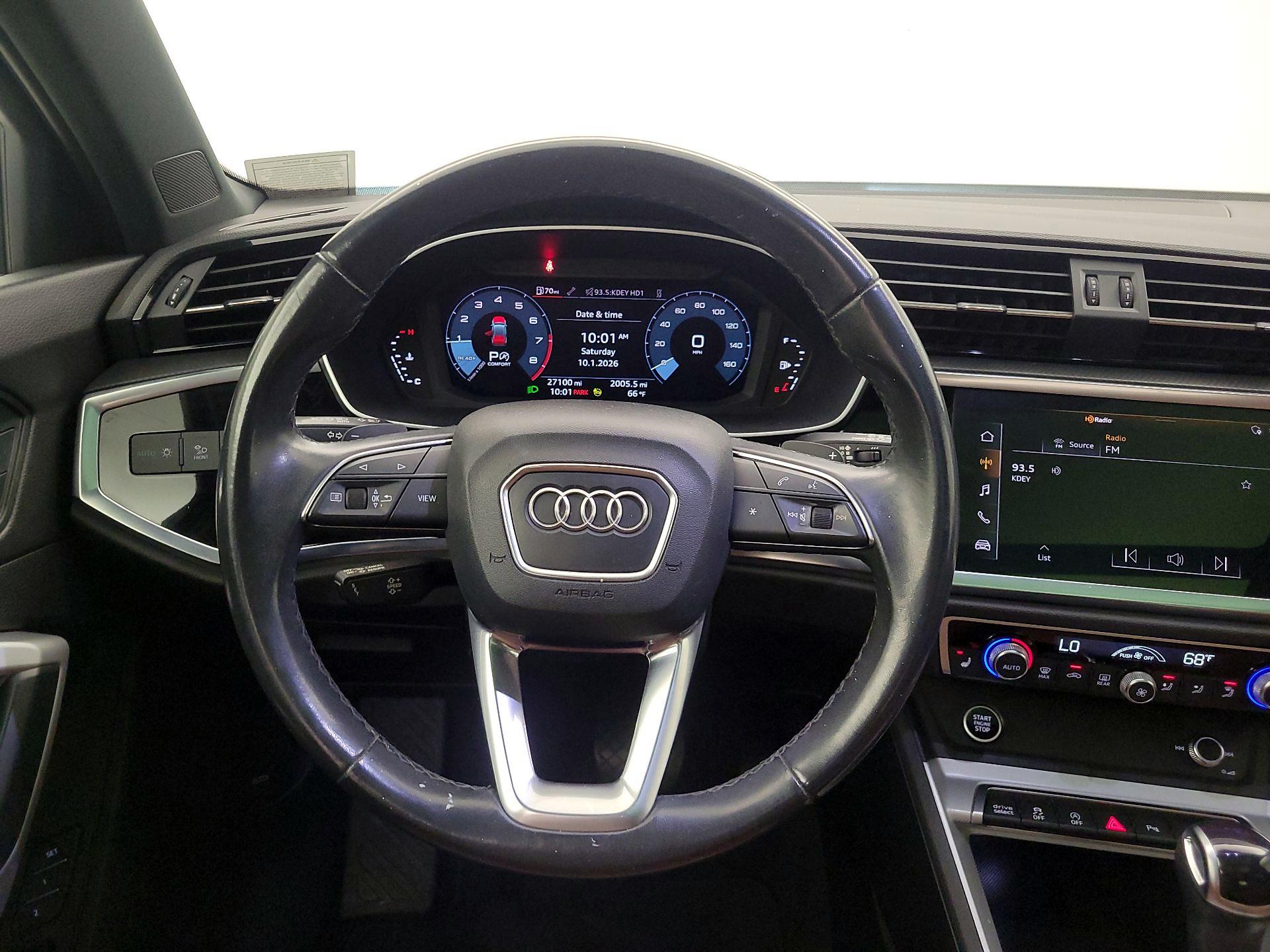 Thumbnail: 2023 Audi Q3 - 10